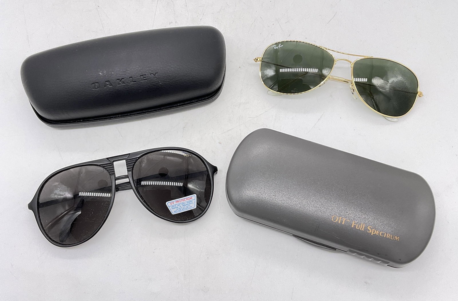 Lot 2 Sunglasses & Case, Ray Ban (1 of 6)