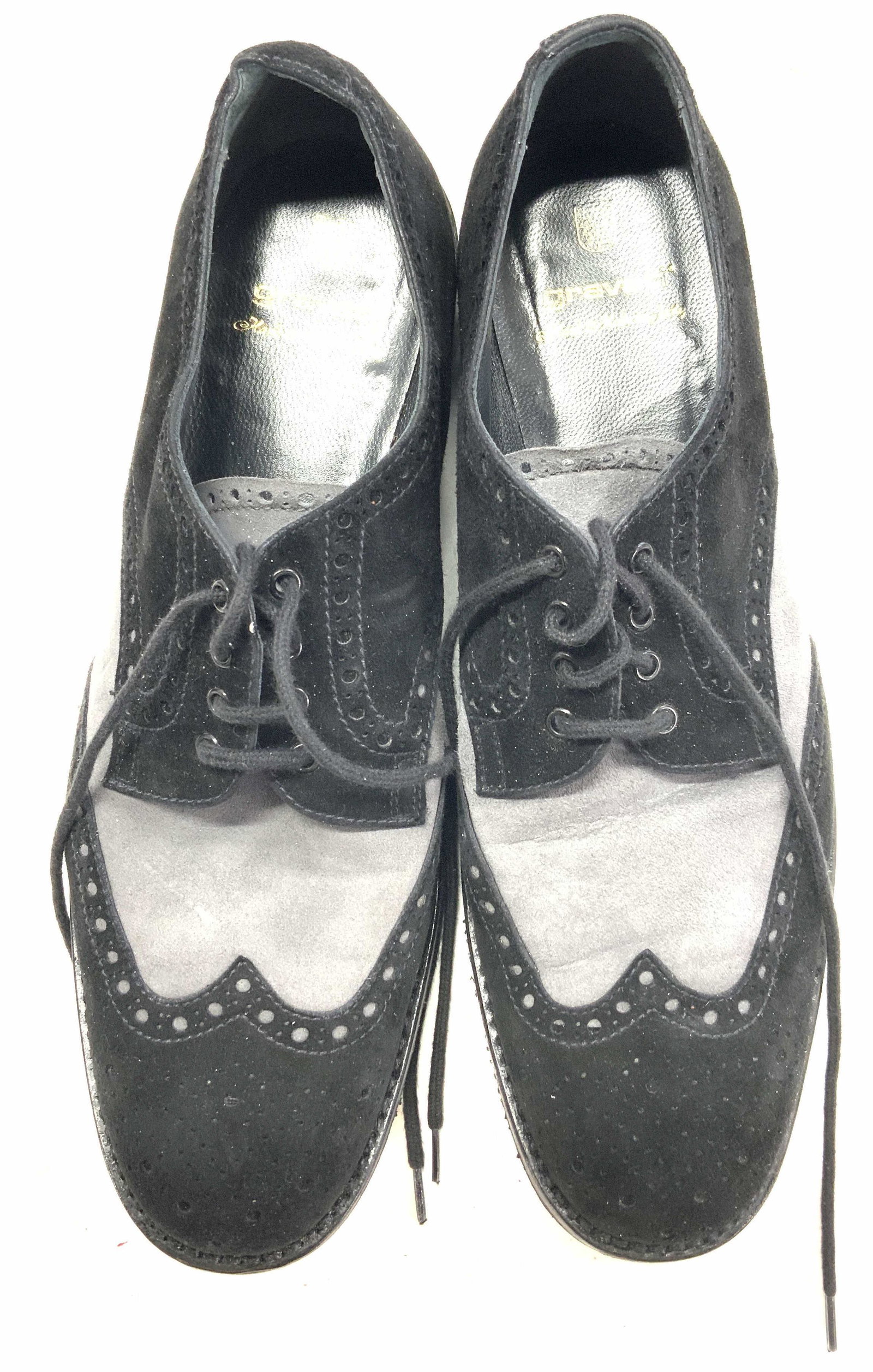 GRAVATI Black & Grey Suede Oxford Shoes: GRAVATI suede lace up Oxford shoes in grey and black. Size 9. Condition consistent with use and exposure. Property of Manhattan, NY Estate. GRAVATI, ladies Italian footwear, ladies Italian shoes, ladi
