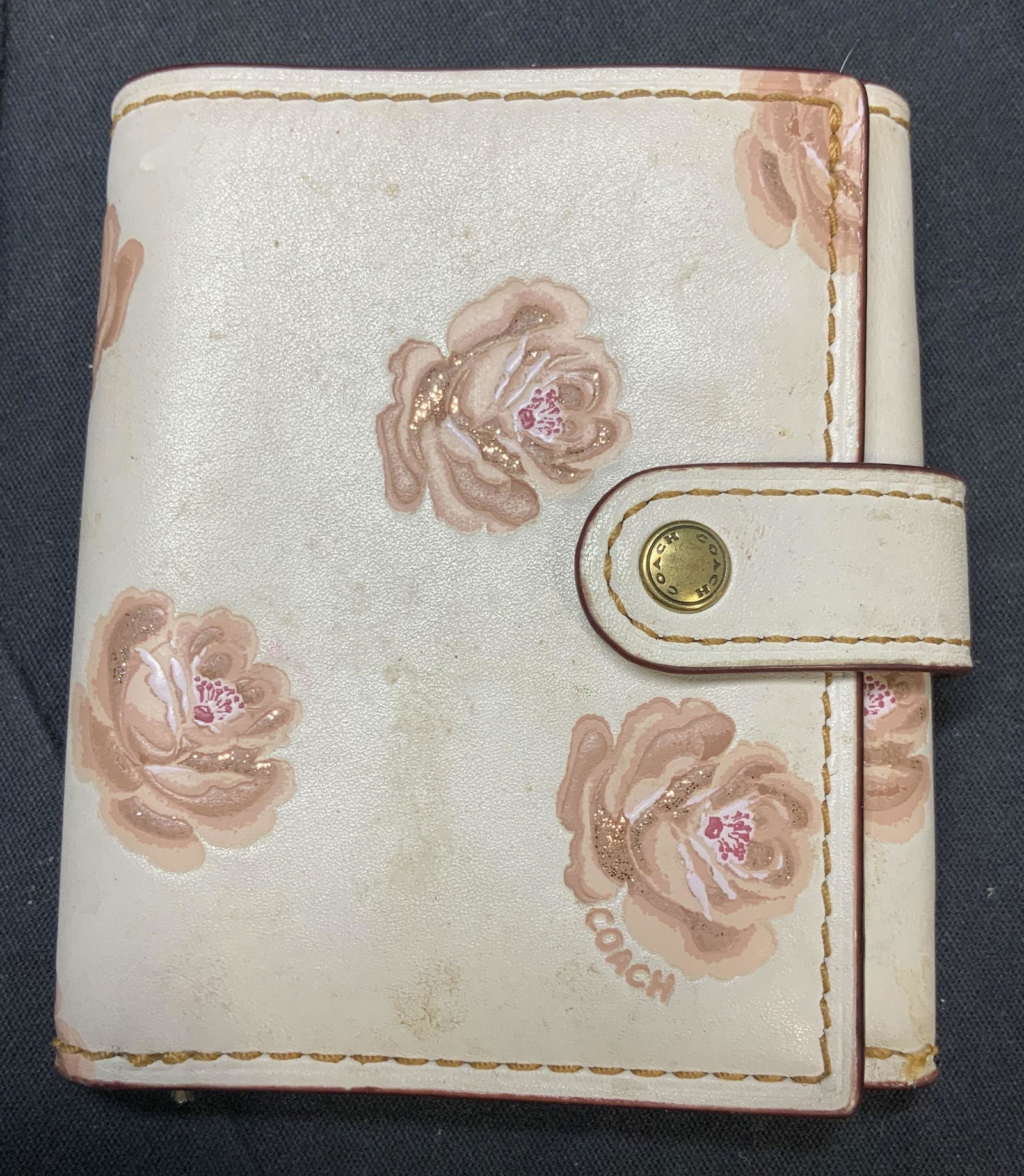 COACH Sgn Vtg Leather Trifold Wallet (1 of 6)