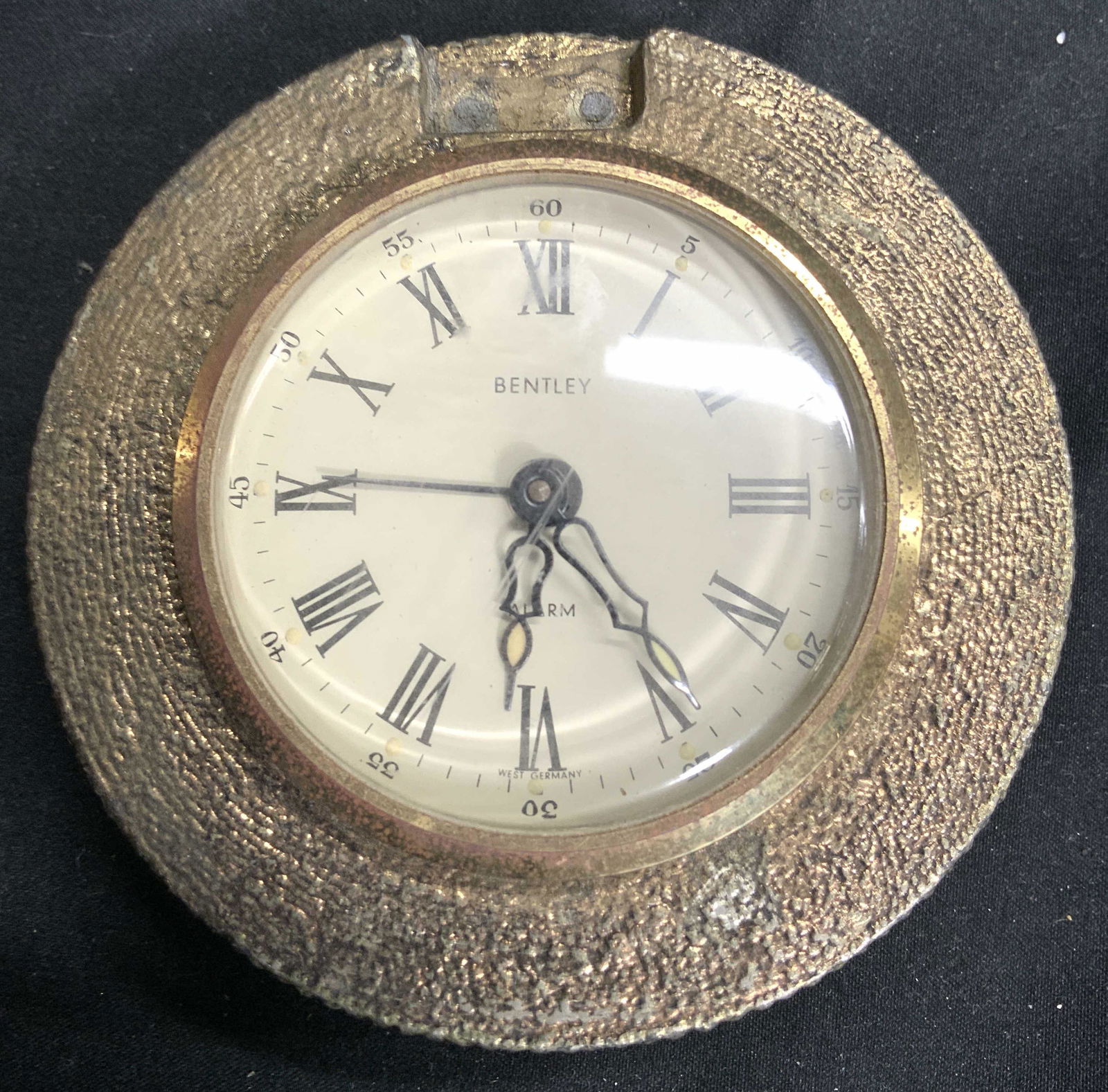 BENTLEY Vintage Metal Desk Clock (1 of 6)