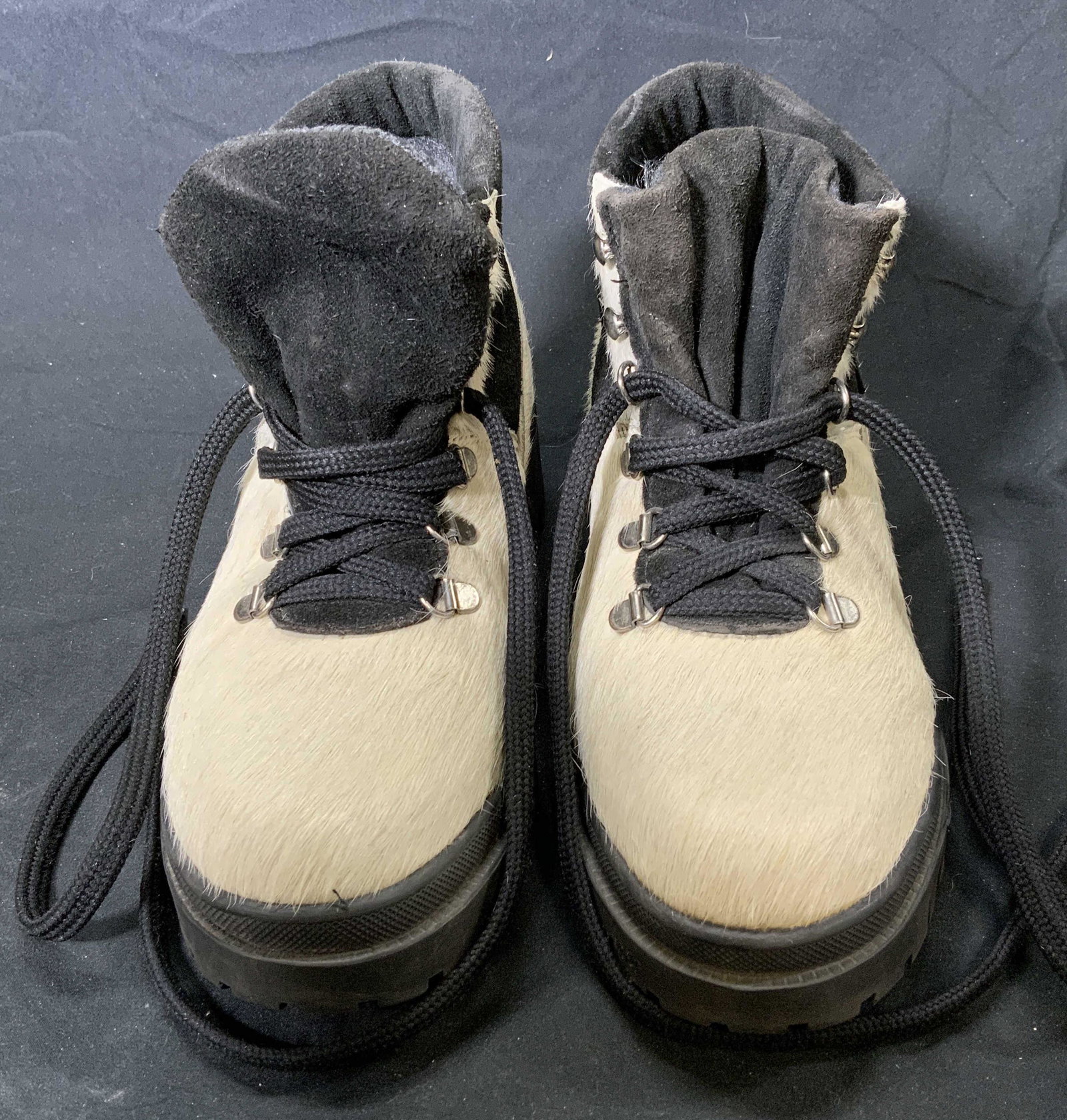 OSCAR SPORT White Calf Hair & Leather Boots: Oscar Sport leather boots with white calf hair outer body. No size, measure approx. 11 inches long. Wear consistent with use, in good condition. Made in Italy. Property of Manhattan, NY Estate. Oscar 