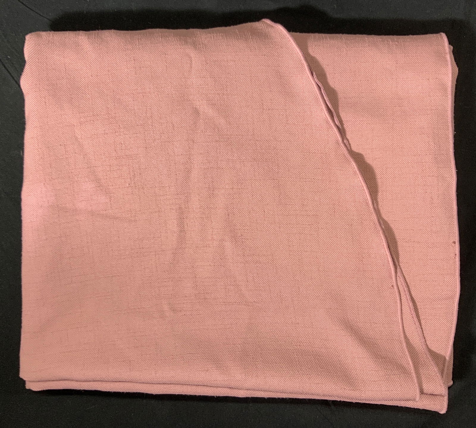 Mauve Oval Shaped XL Tablecloth (1 of 5)