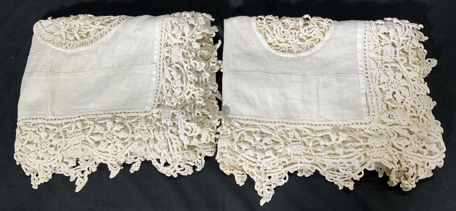 Lot 2 Vintage Cream Crochet Lace Curtains (1 of 6)