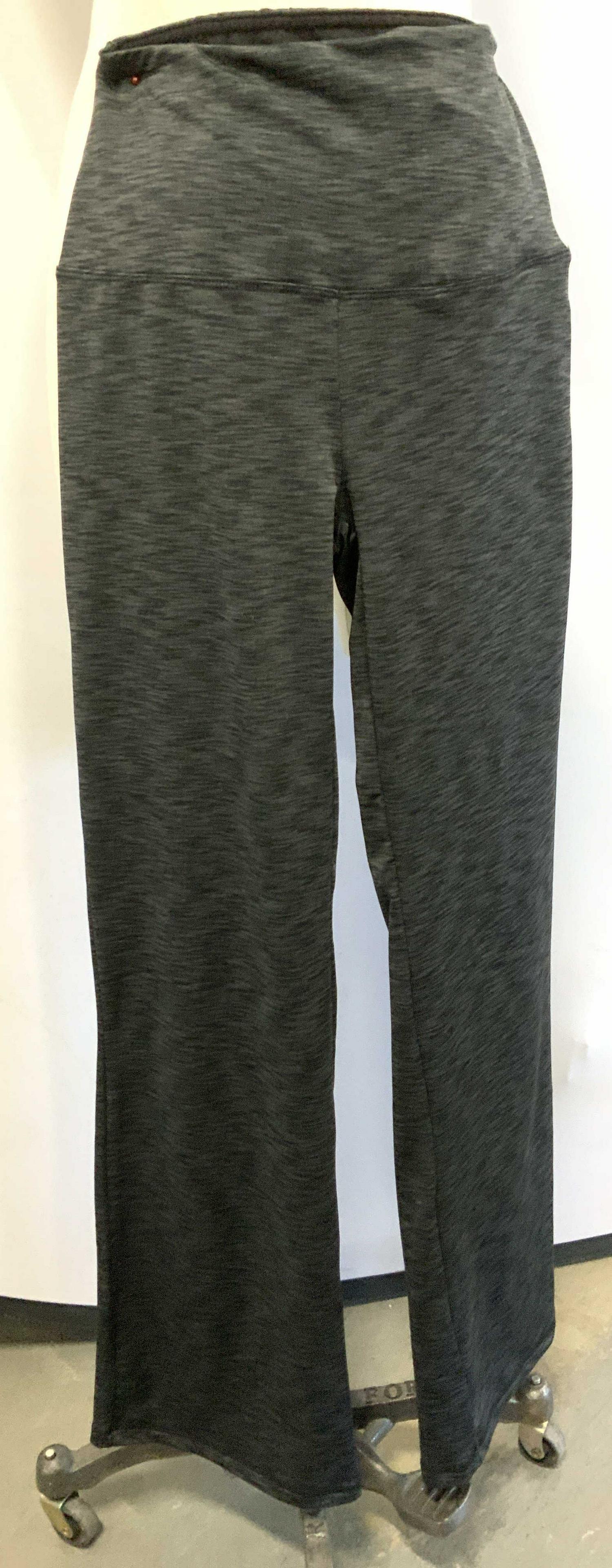 ODODOS XS YOGA PANTS (1 of 4)