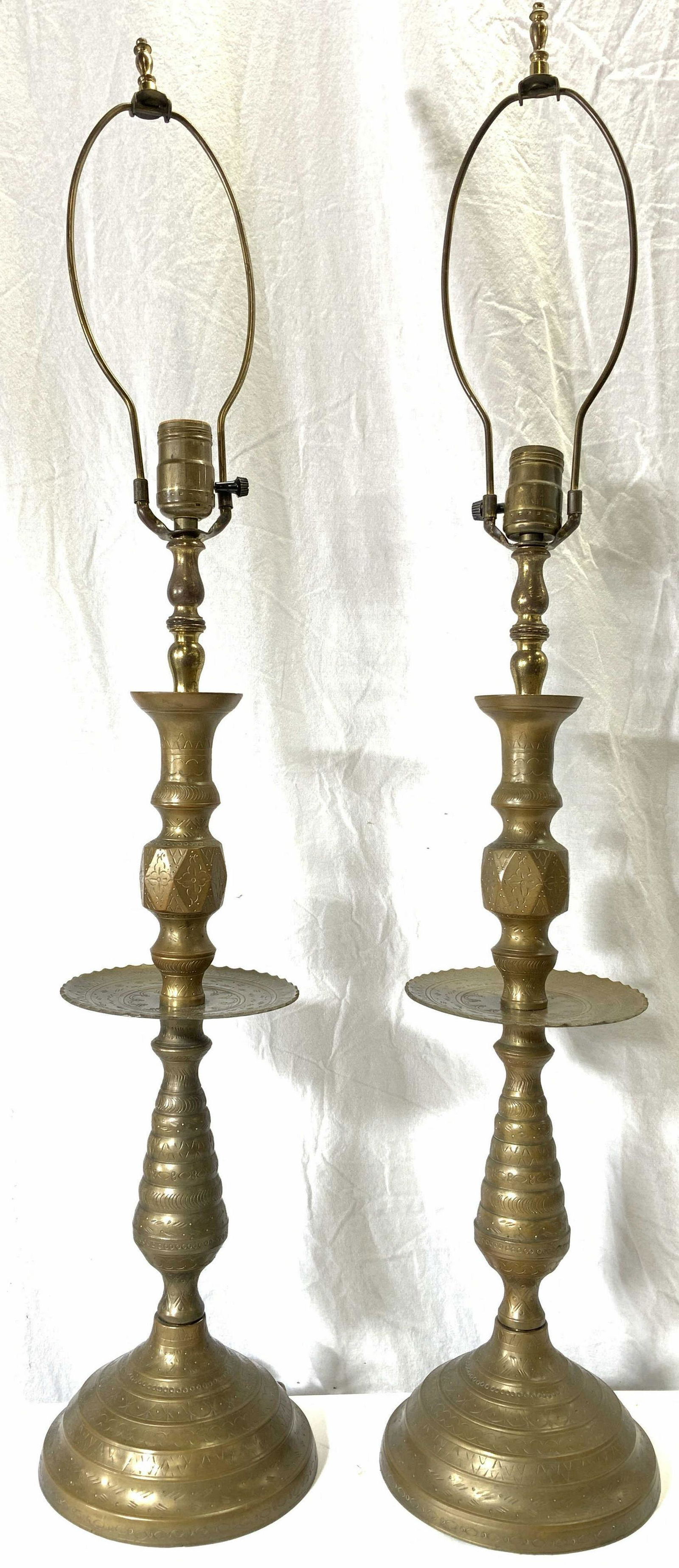 Pair Vintage Brass Lamps W Etched Detail (1 of 8)