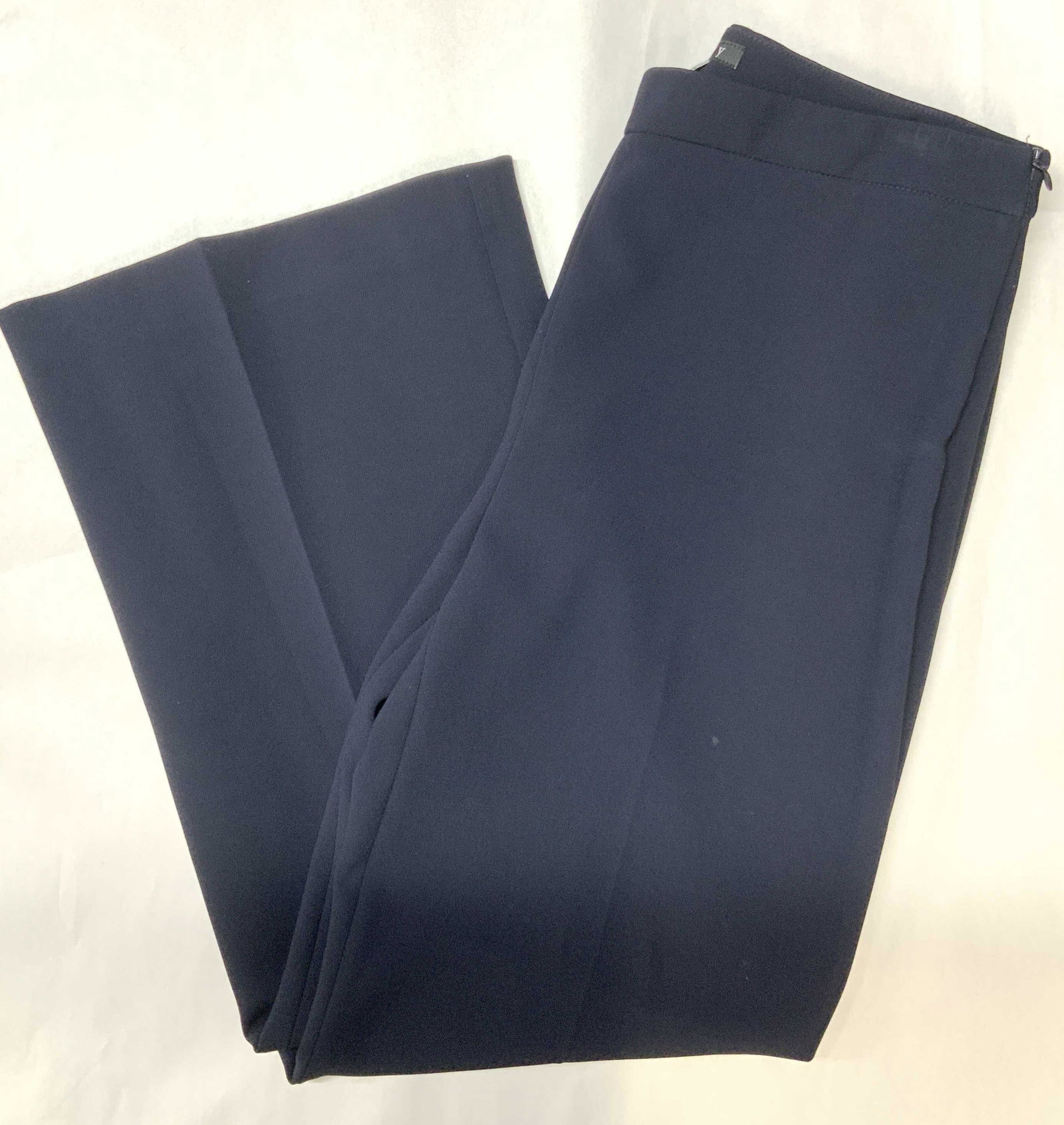 THEORY Luxury Dress Pants: Signed Luxury designer THEORY dress pants, Size 6, made of imported fabric, dark navy blue, wide straight leg, side zipper and hook, inseam 25 in. Triacitate and polyester fabric. Wearables, signed lu