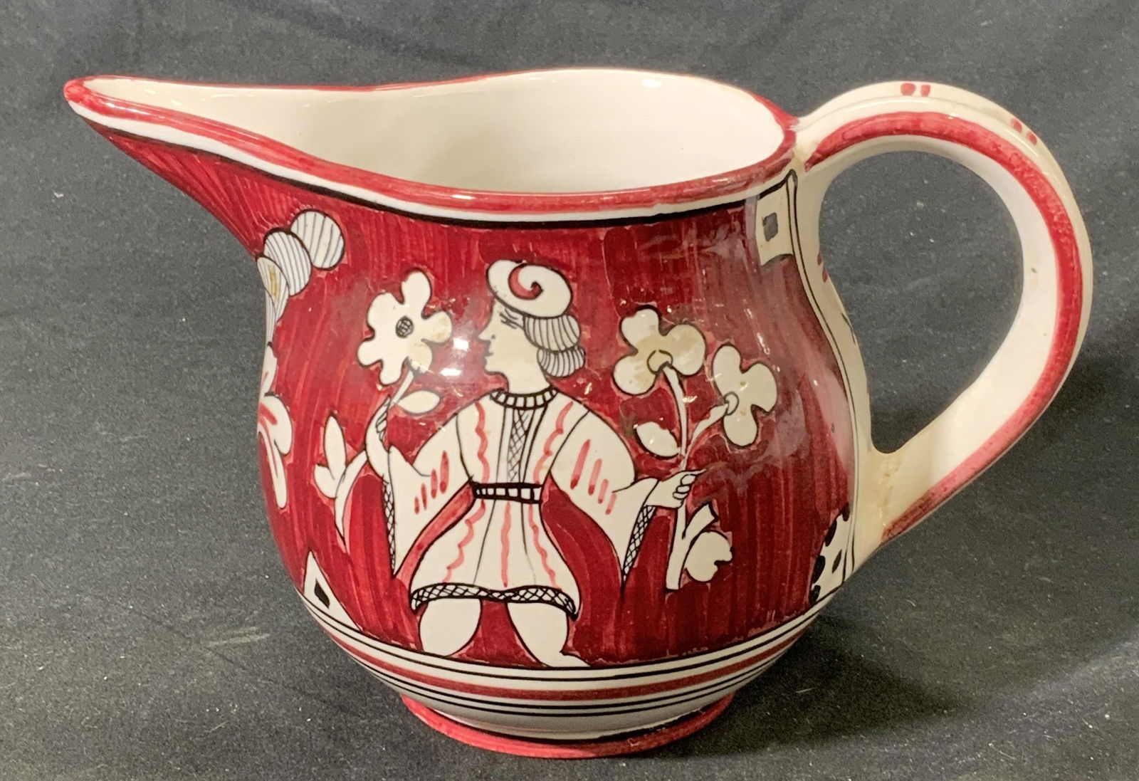 CAMA DERUTA Vtg Hand Painted Ceramic Creamer (1 of 6)