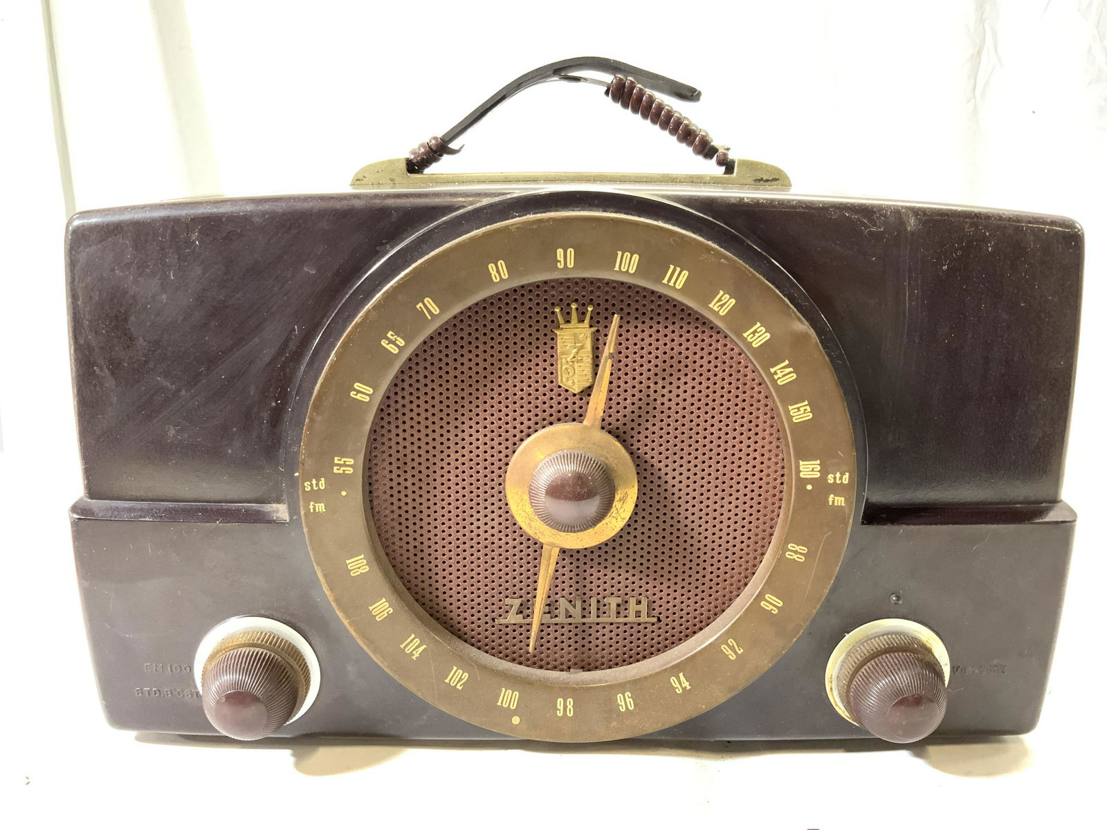 ZENITH Vintage Bakelite Mid Century Atomic WWII (1 of 8)