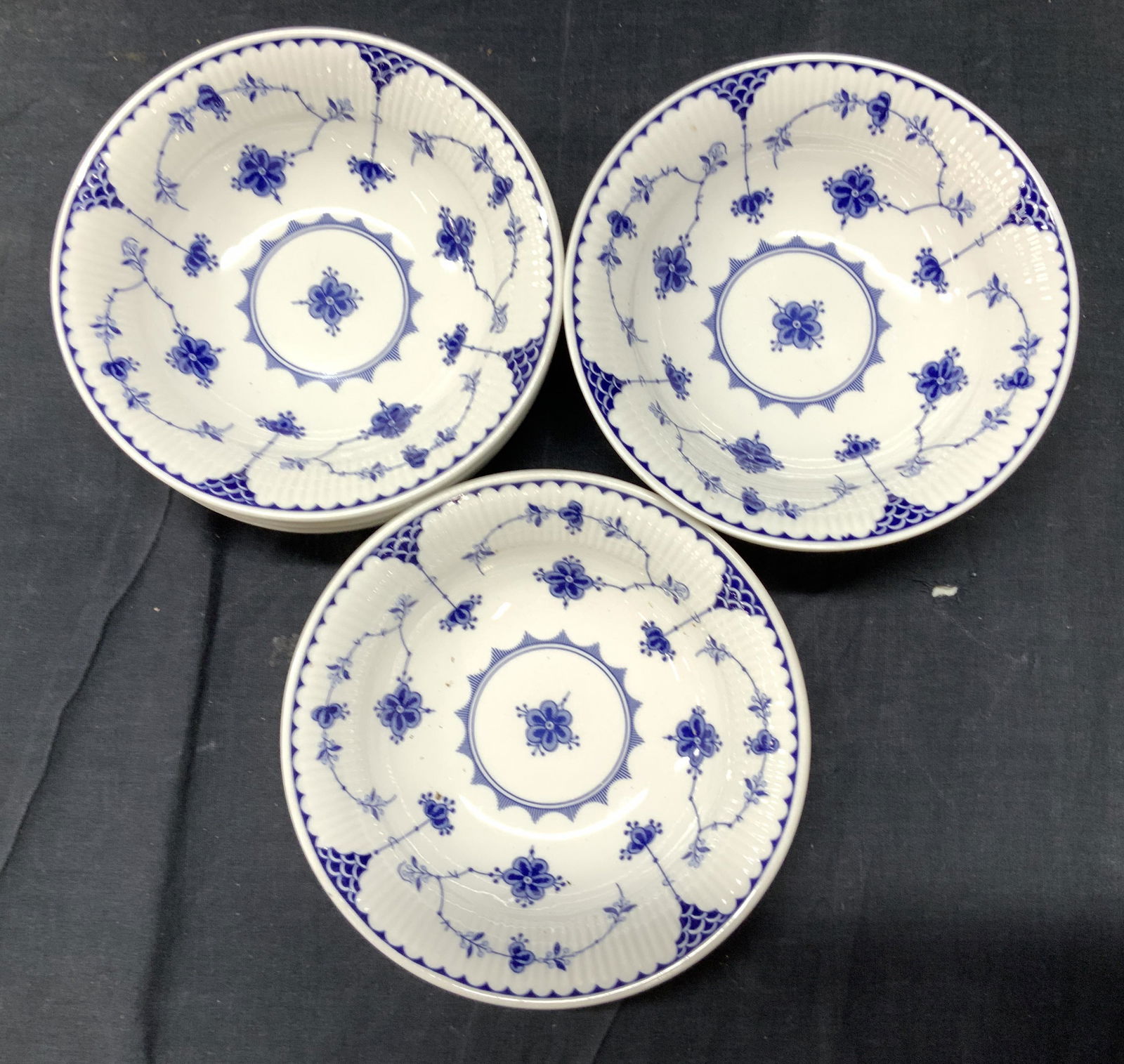 Set 8 JOHNSON BROS Blue & White Bowls, England (1 of 5)