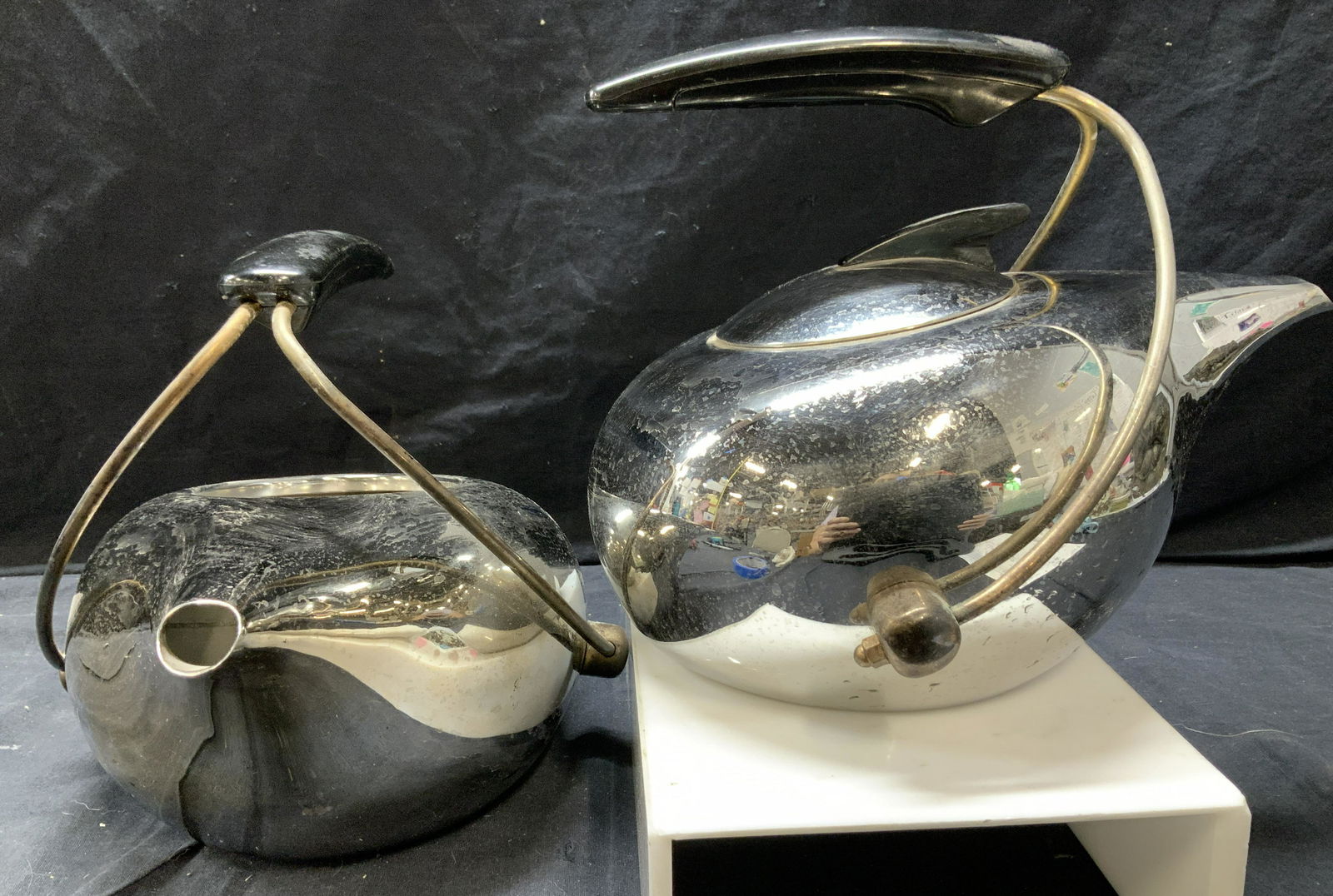 2 OGGI Stainless Steel Tea Kettles,  Sgn (1 of 5)