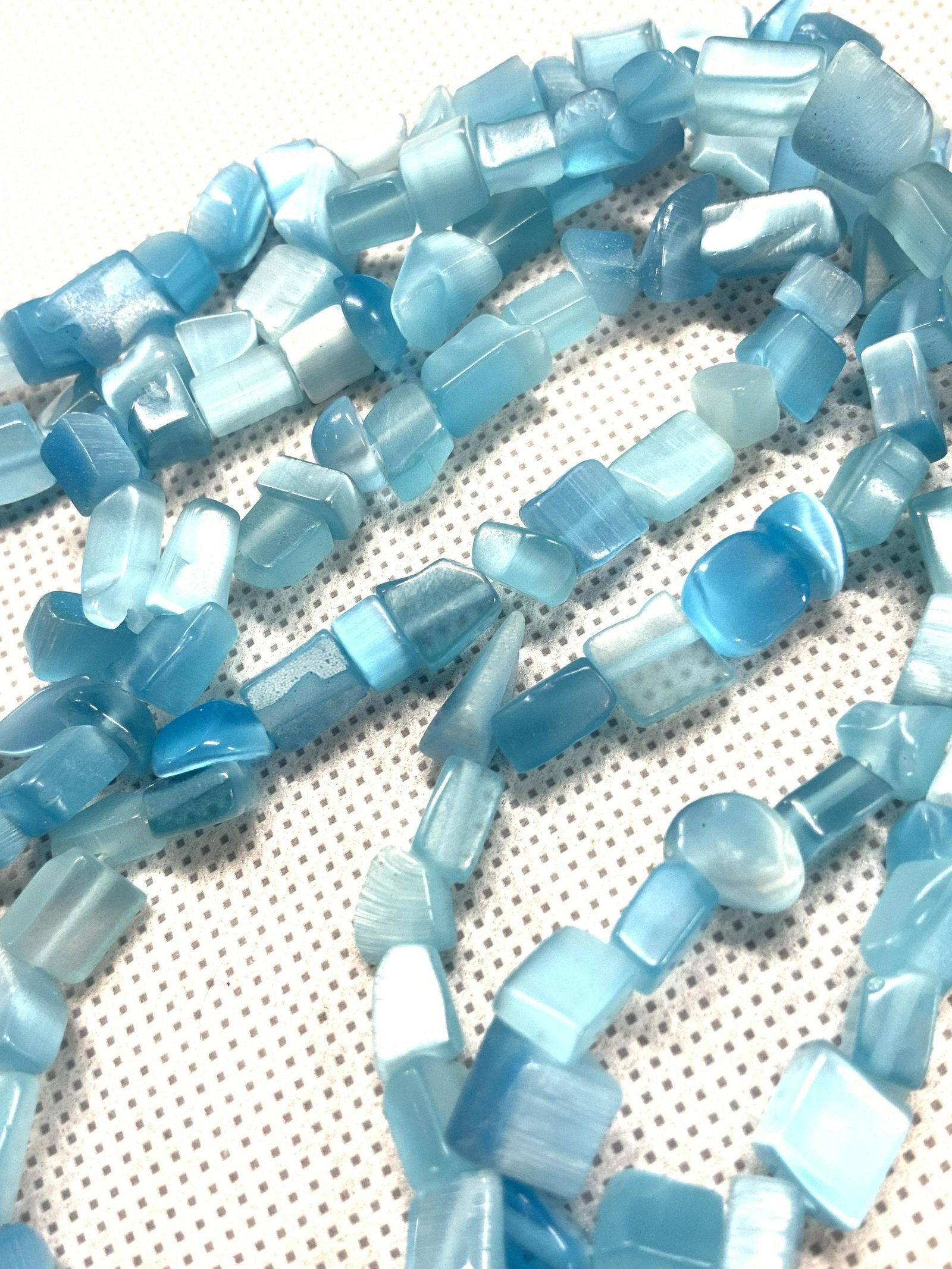 Polished Blue Toned Glass Chip Necklace: Necklace made of blue toned glass chips, of varying sizes. Approximately 16 inches long. Glass chip necklace, chip necklace, bohemian style necklace, Costume Jewelry, Ladies Wearable Accessories, Ladi