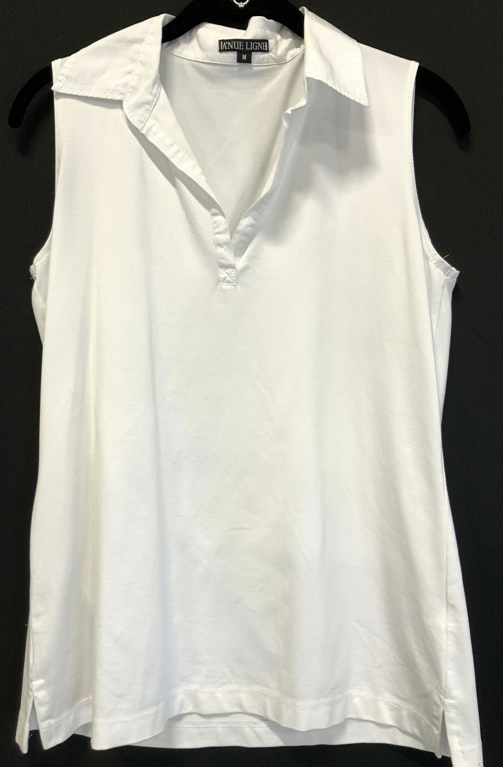LA NUE LIGNE White V Neck Top (1 of 7)
