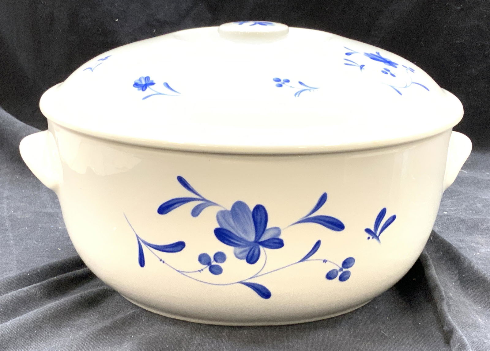 ROYAL WORCESTER Porcelain Serving Pot, England (1 of 5)