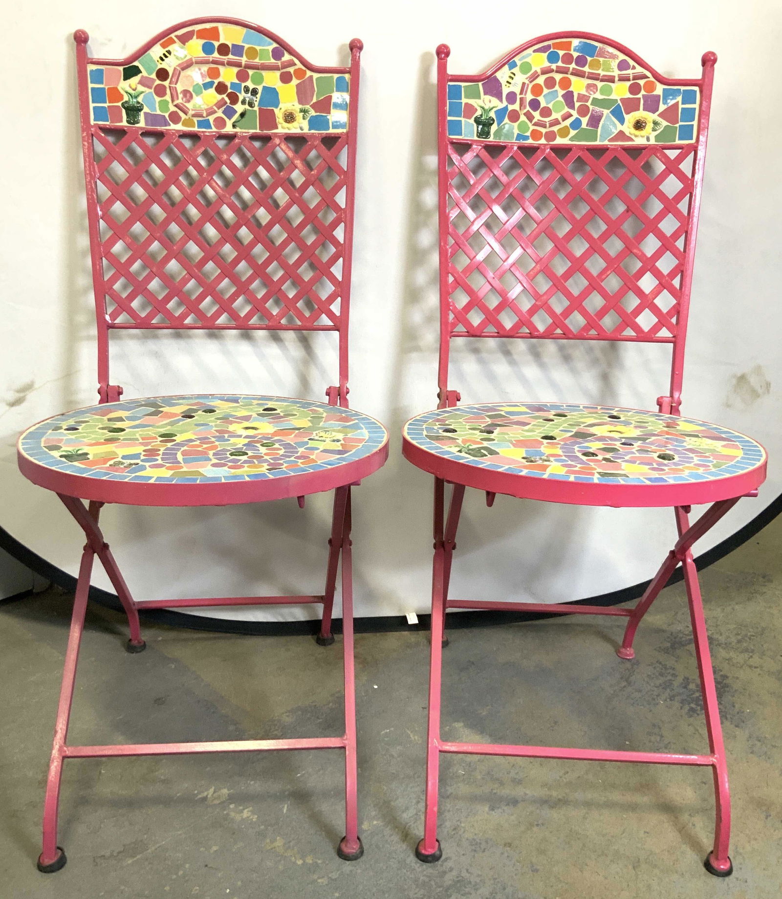 2 Vintage Painted Iron Mosaic Folding Chairs (1 of 12)
