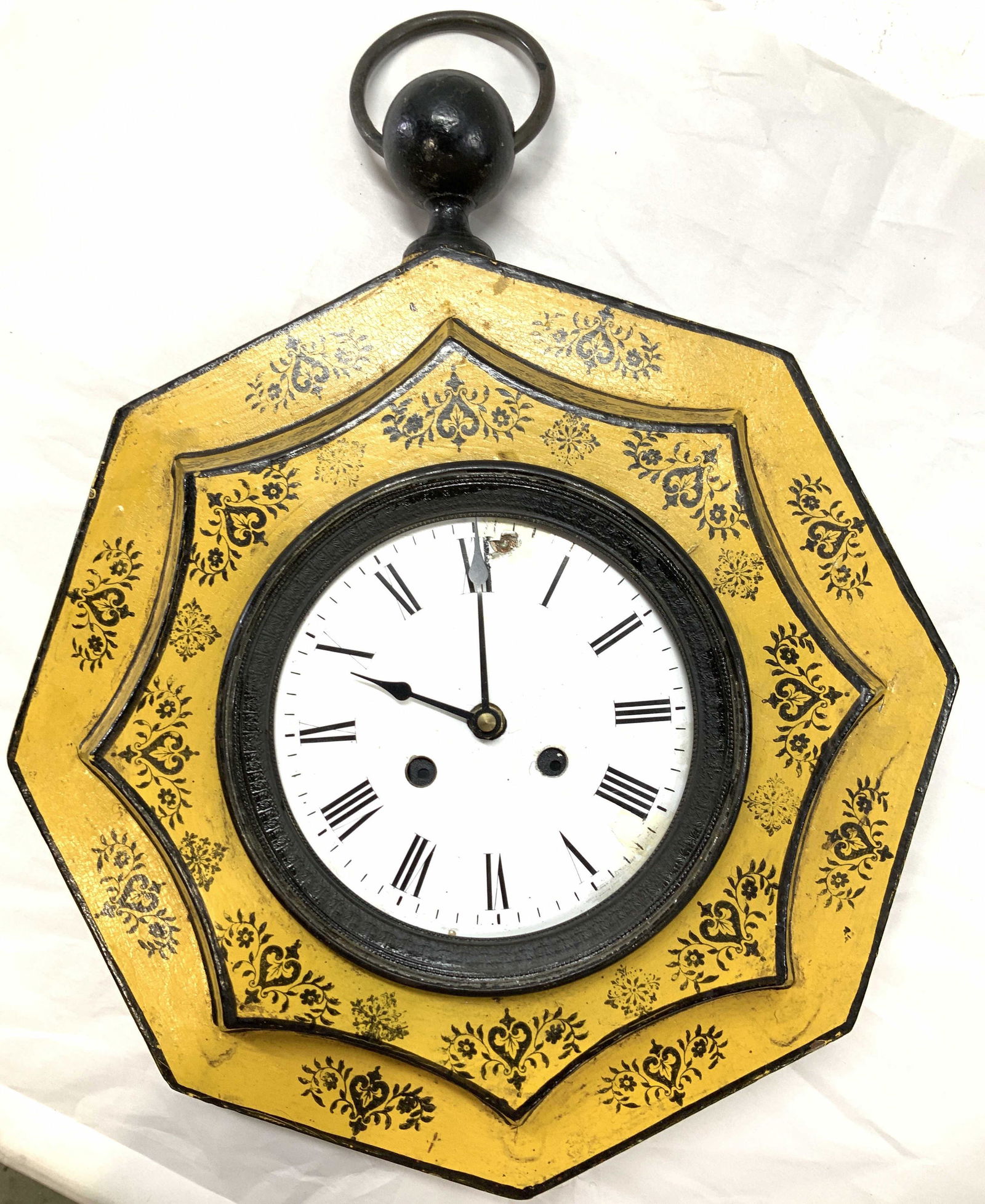 French Provincial Tole Ware Clock (1 of 6)