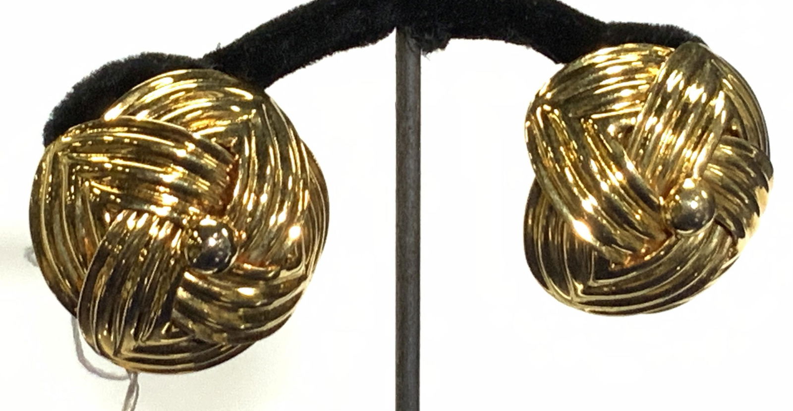 Laura BIAGIOTTI Gold Tone Clip Ons Earrings, Italy (1 of 4)