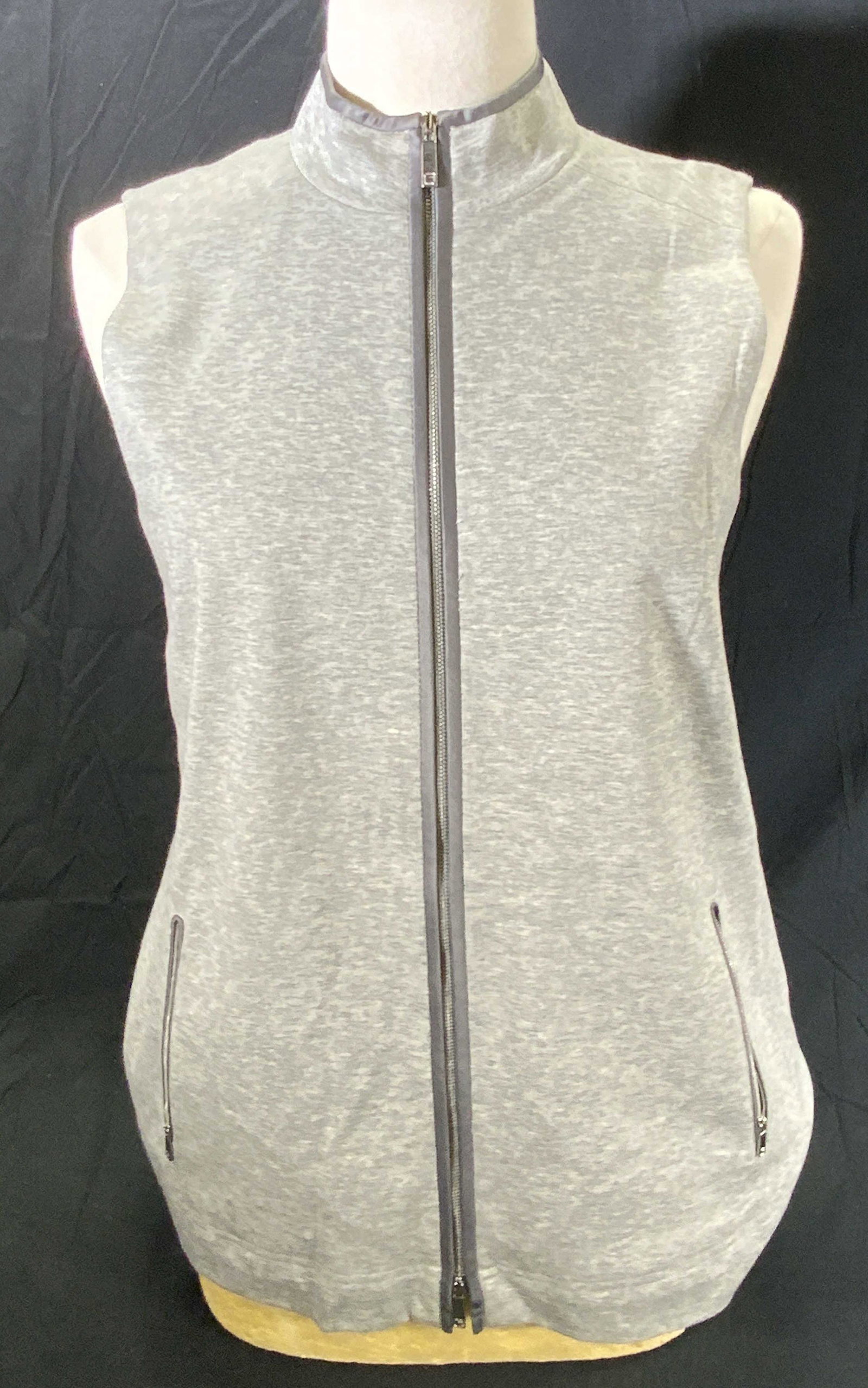 LAFAYETTE 148 Heather Grey Zip Up Vest: Lafayette 148 zip up sleeveless vest in Heather grey. Size S. 100% cotton. Possibly never worn. Lafayette 148, Lafayette 148 top, Lafayette 148 vest, ladies luxury vest, ladies luxury zip up, ladies l