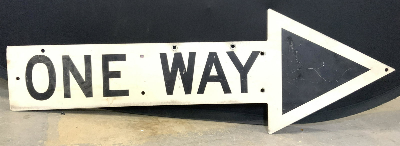 ONE WAY Arrow Shaped Traffic Sign (1 of 6)