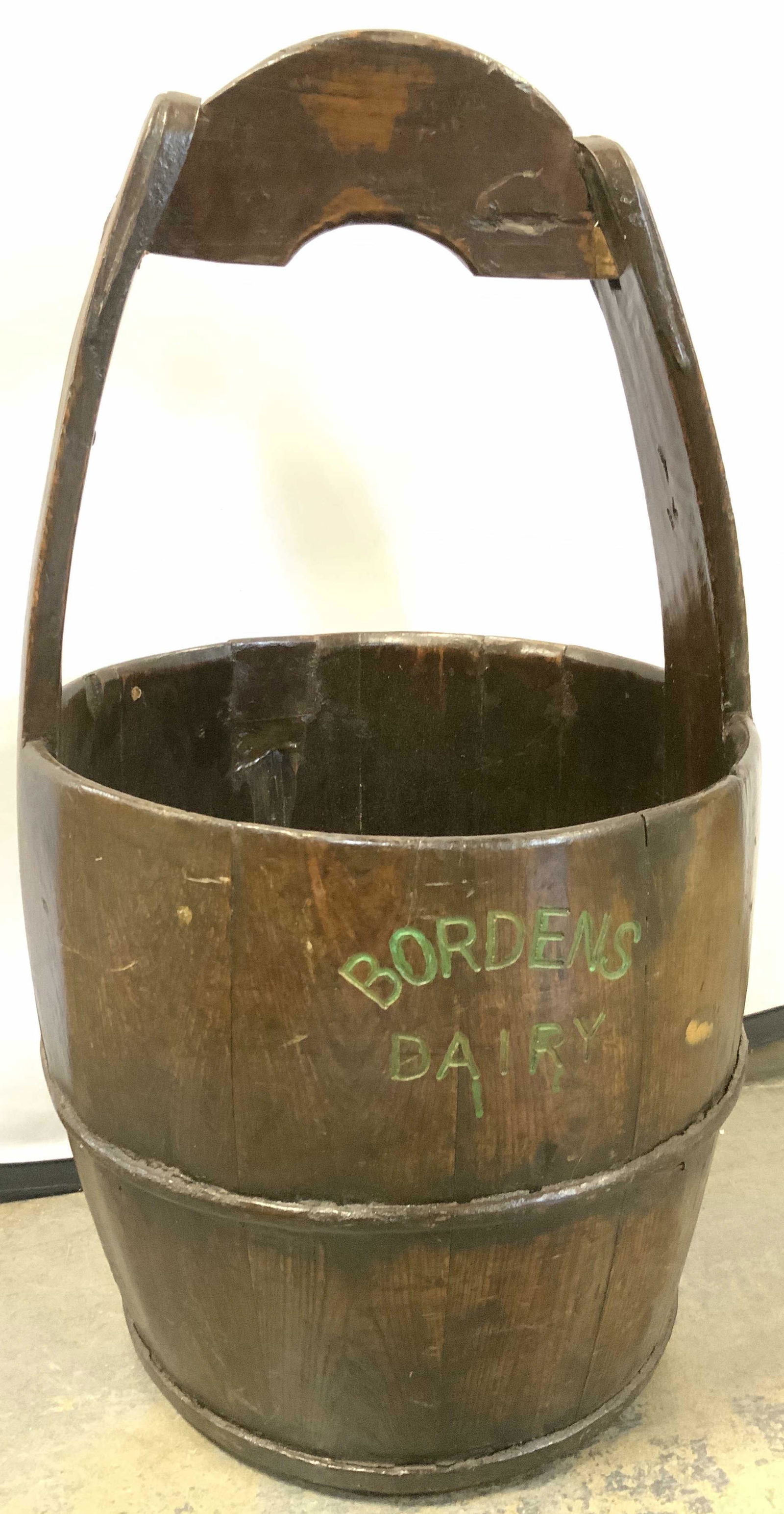 Antique Bordens Dairy Oak Wood Milk Bucket (1 of 7)