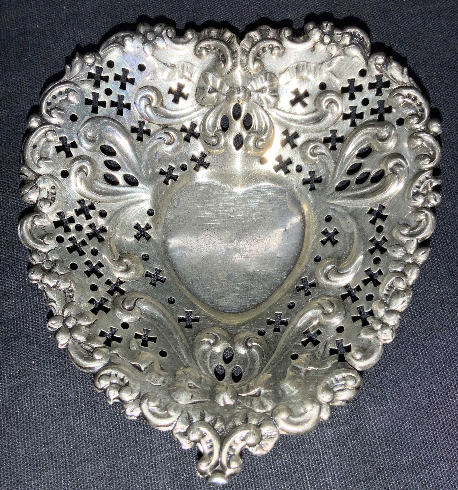 Sterling Silver Hallmarked Vintage Trinket Dish (1 of 8)