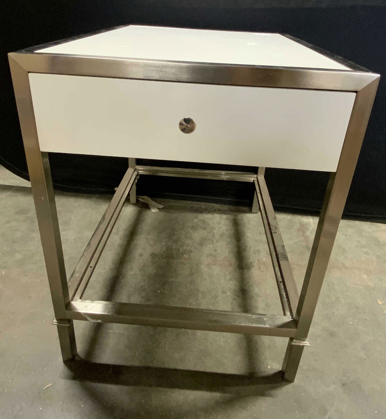 Martha Stewarts FURNITURE WITH BERNHARDT Table (1 of 20)