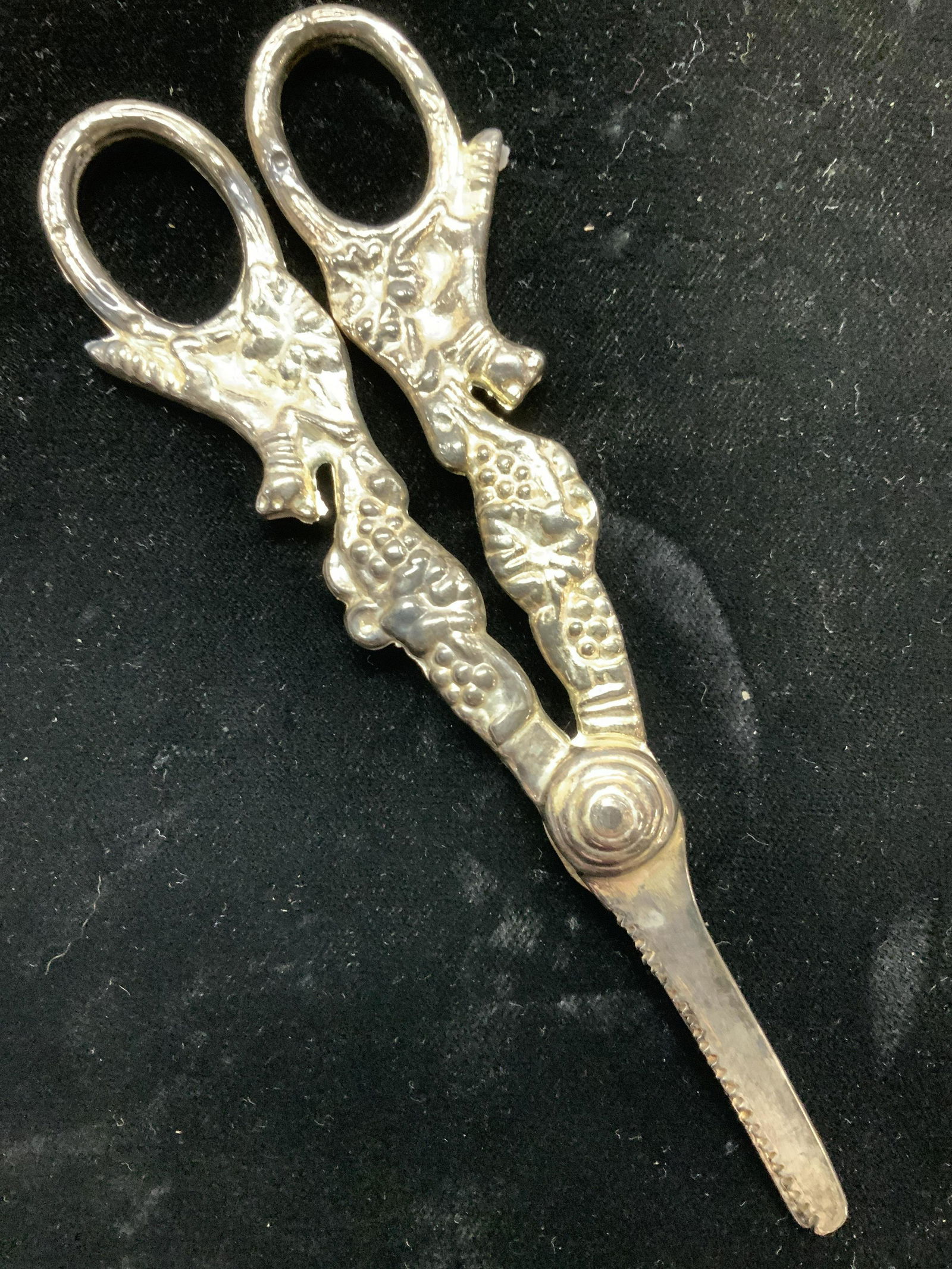 Silver Toned Grape Shears: Embossed silver tone metal grape shears, Victorian style, serrated teeth shears 5.75 in long. Grape shears, Fruit Cutter, Specialty Utensil, Speciality flatware, Tableware, decorative arts, Victorian