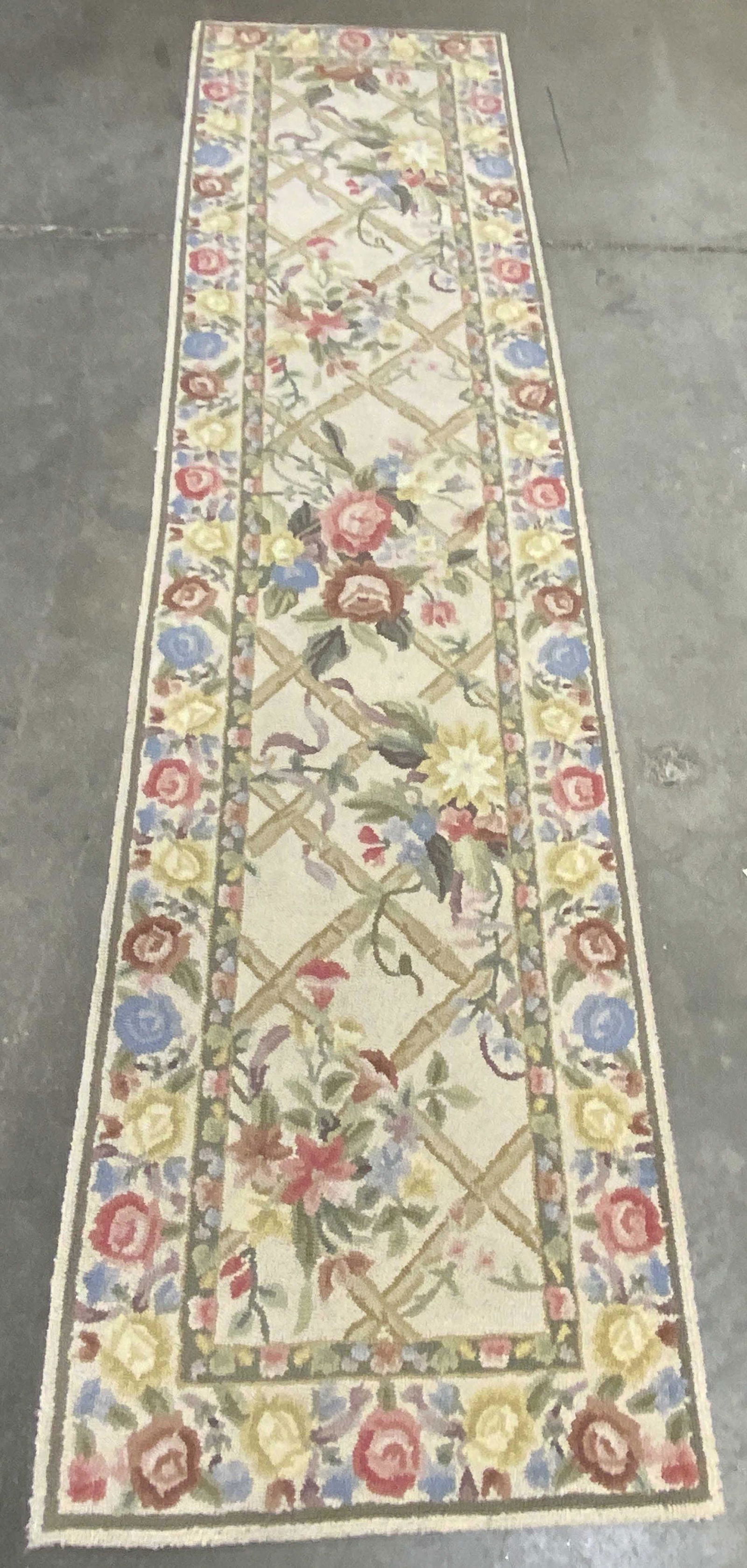 Floral Trellis Patterned Runner, Area Rug (1 of 8)