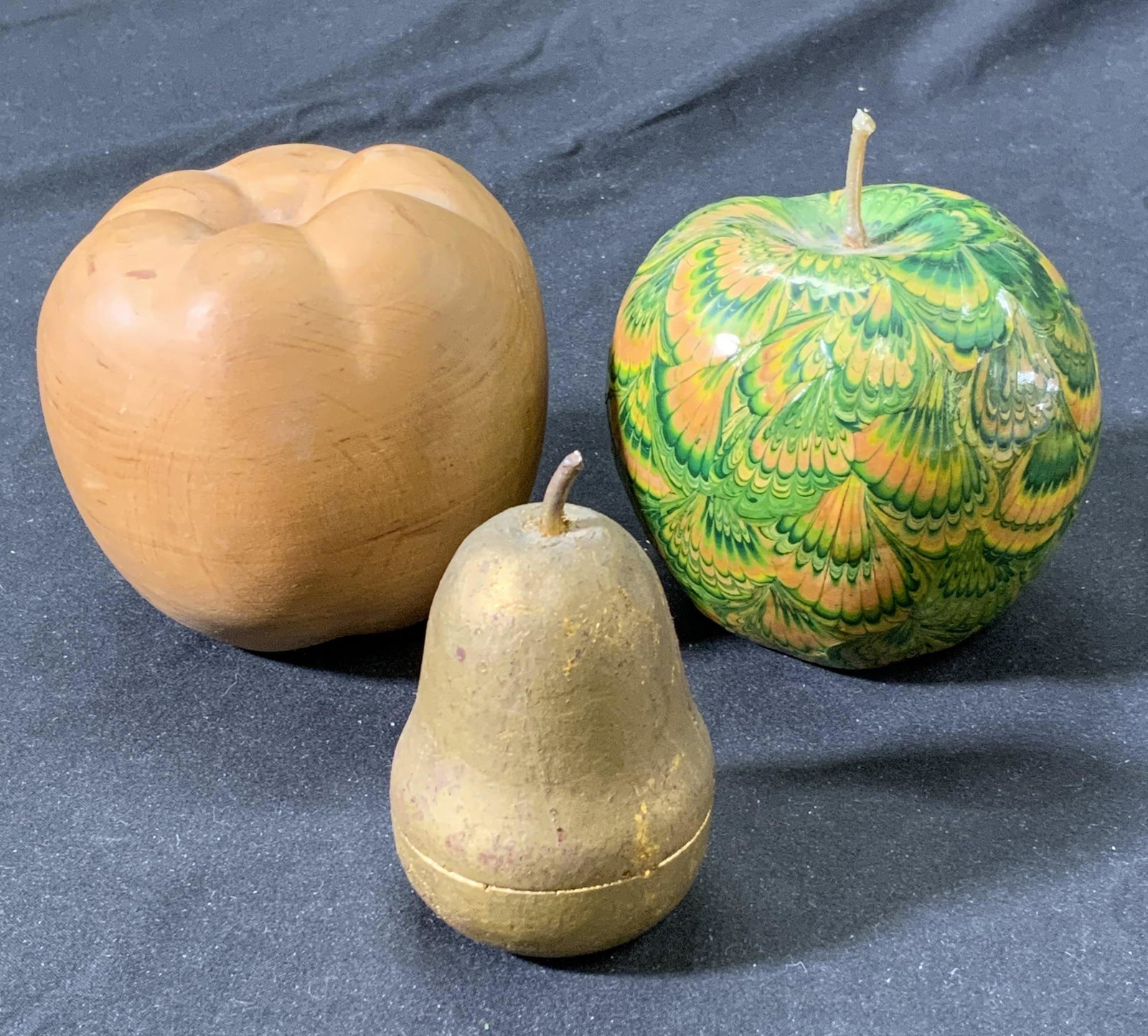 Lot 3 Vintage Apple & Pear Fruit Decor (1 of 7)