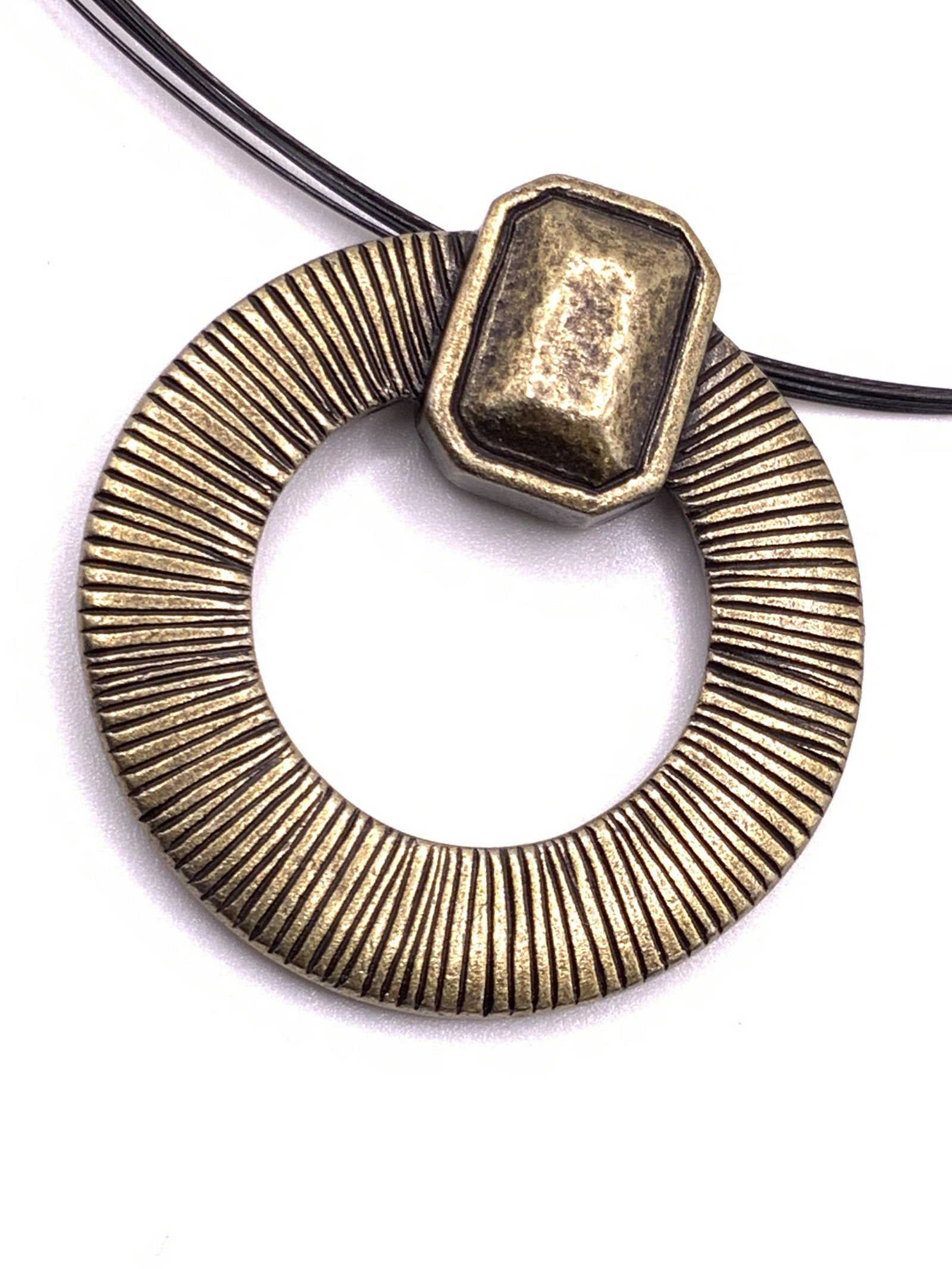 CHICOS NWT Pendant Necklace, Jewelry (1 of 6)