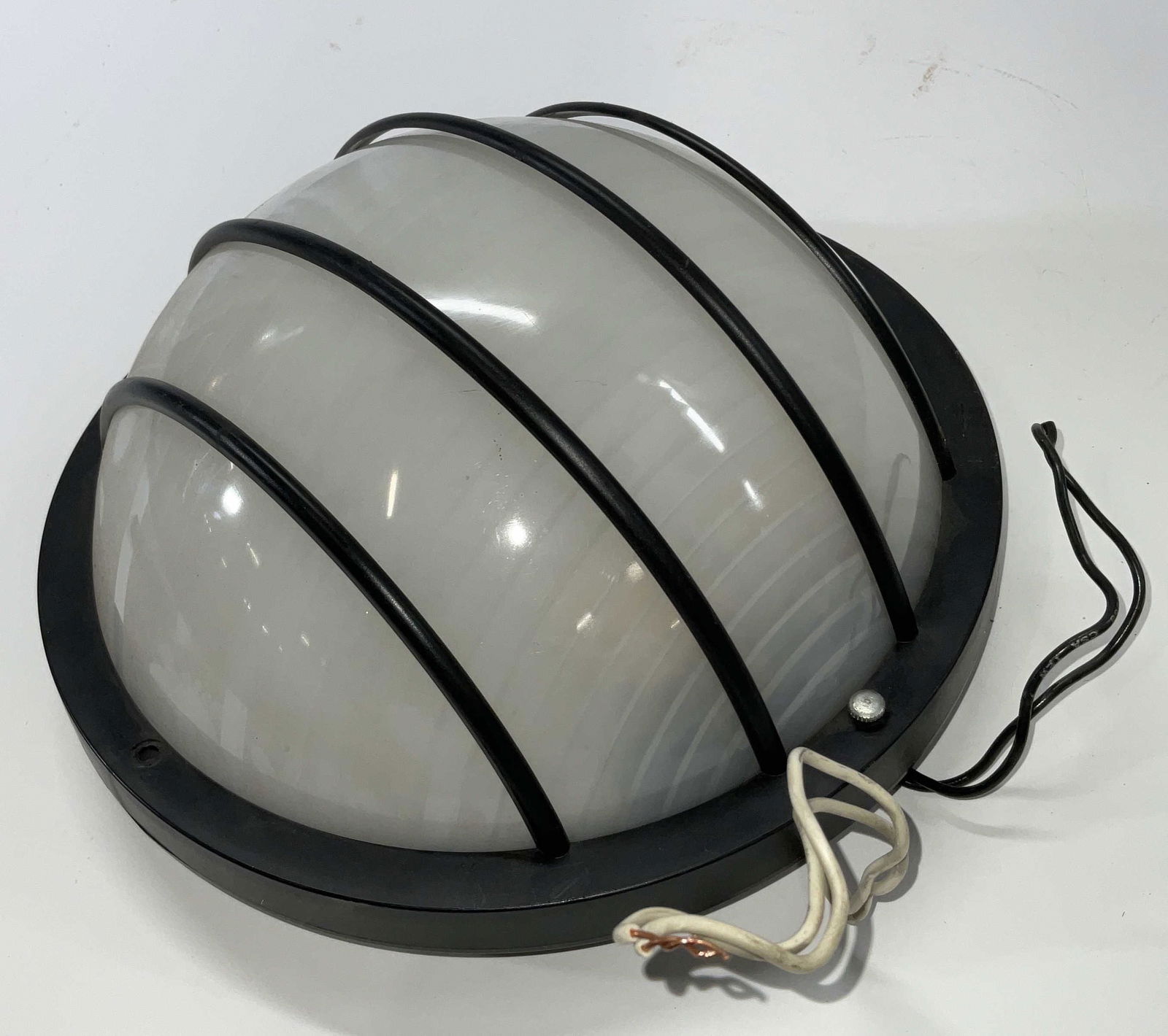 Outdoor Bulkhead Light Fixture (1 of 5)