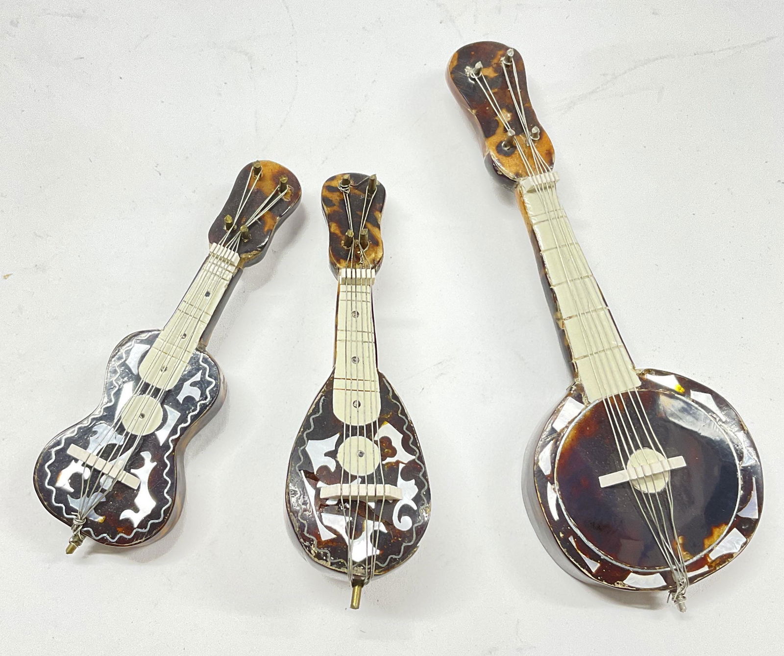 Lot 3 Miniature String Instruments (1 of 6)