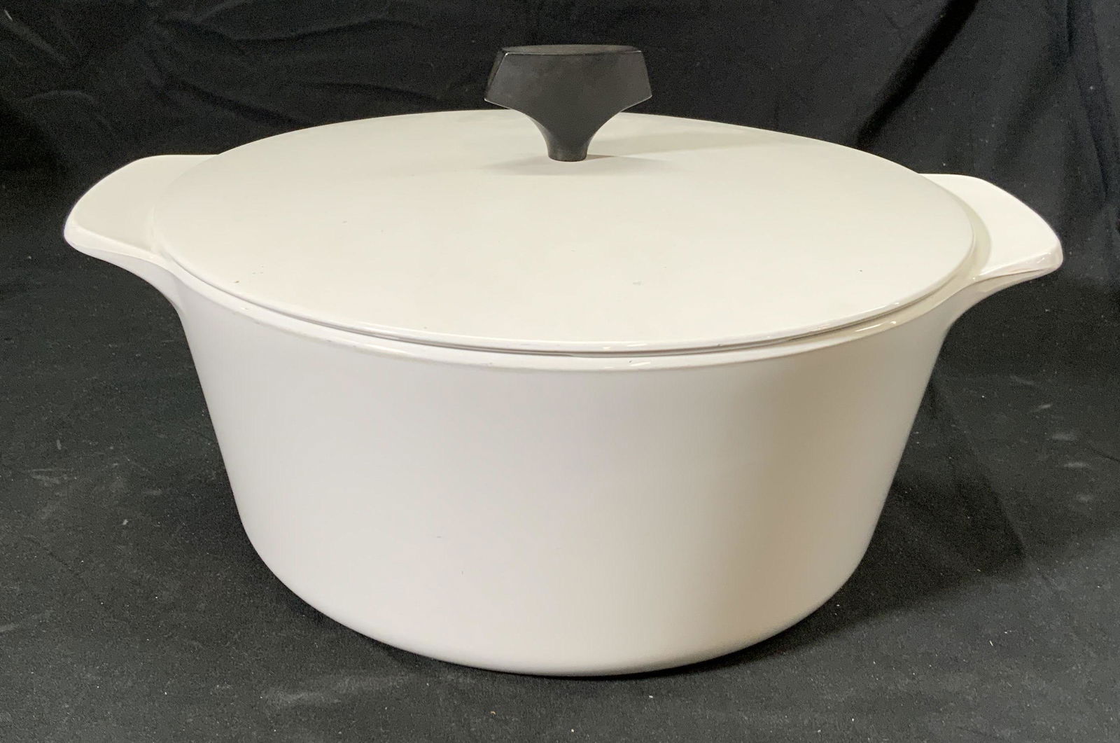 CORNING WARE Vtg White 4 Quart Buffet Server (1 of 5)