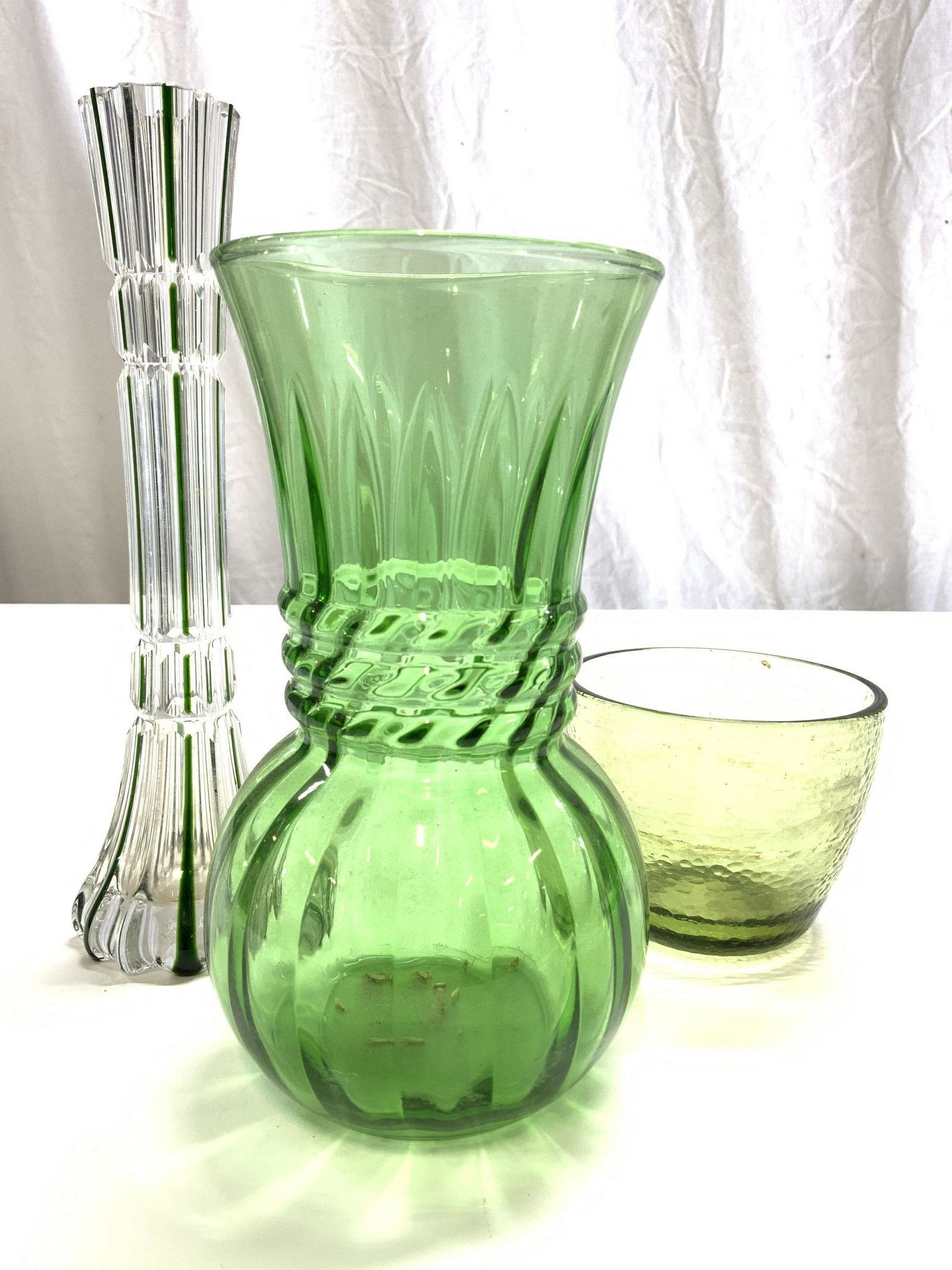 Lot 3 Assorted Glass Vessels (1 of 7)