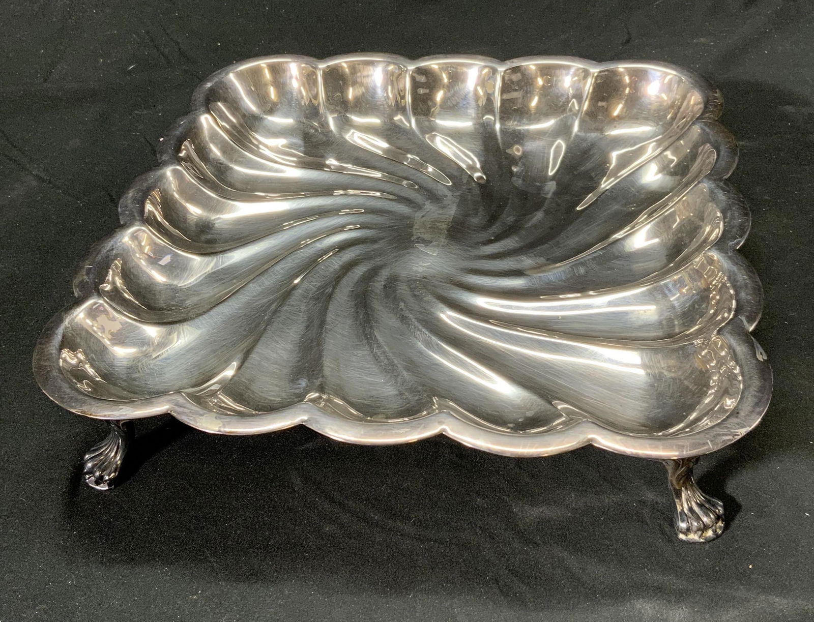 FB ROGERS Silver Plated Footed Square Tray (1 of 5)