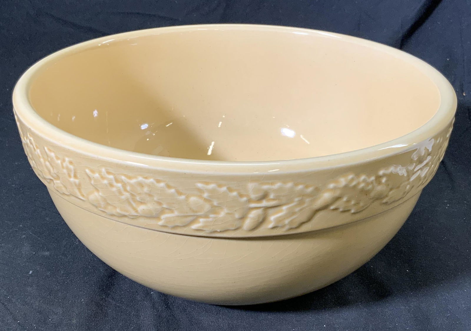 WILLIAMS SONOMA Yellow Ceramic Acorn Bowl (1 of 4)