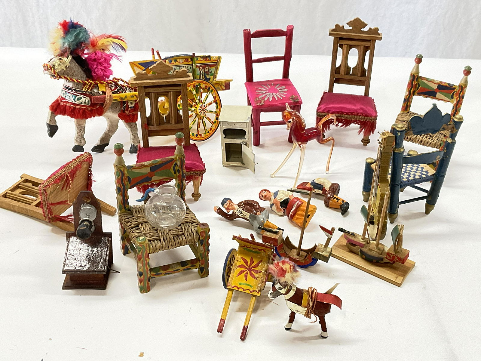 Lot of Doll House Accessories (1 of 7)