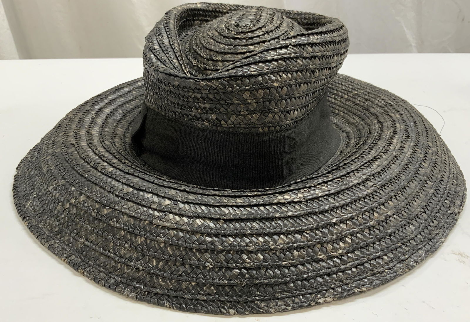 Vintage Straw Hat W Ribbon (1 of 8)