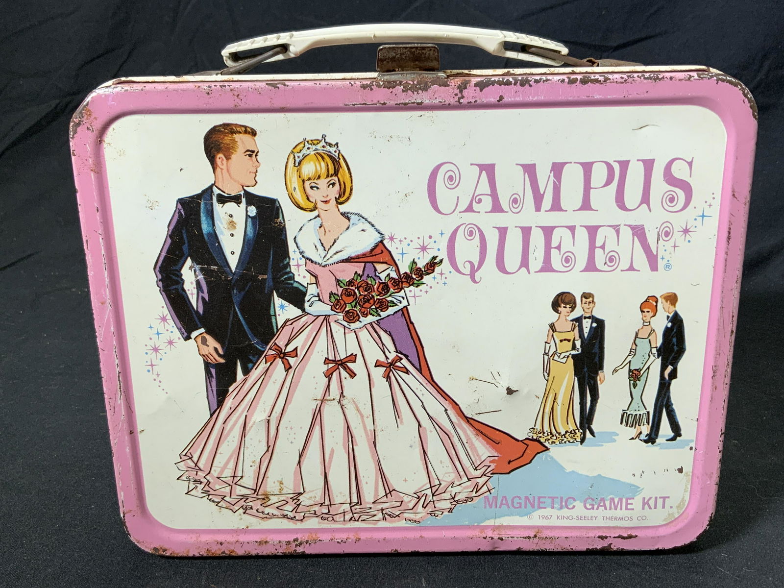 Vintage 1960s CAMPUS QUEEN Game Tin/Lunchbox (1 of 5)