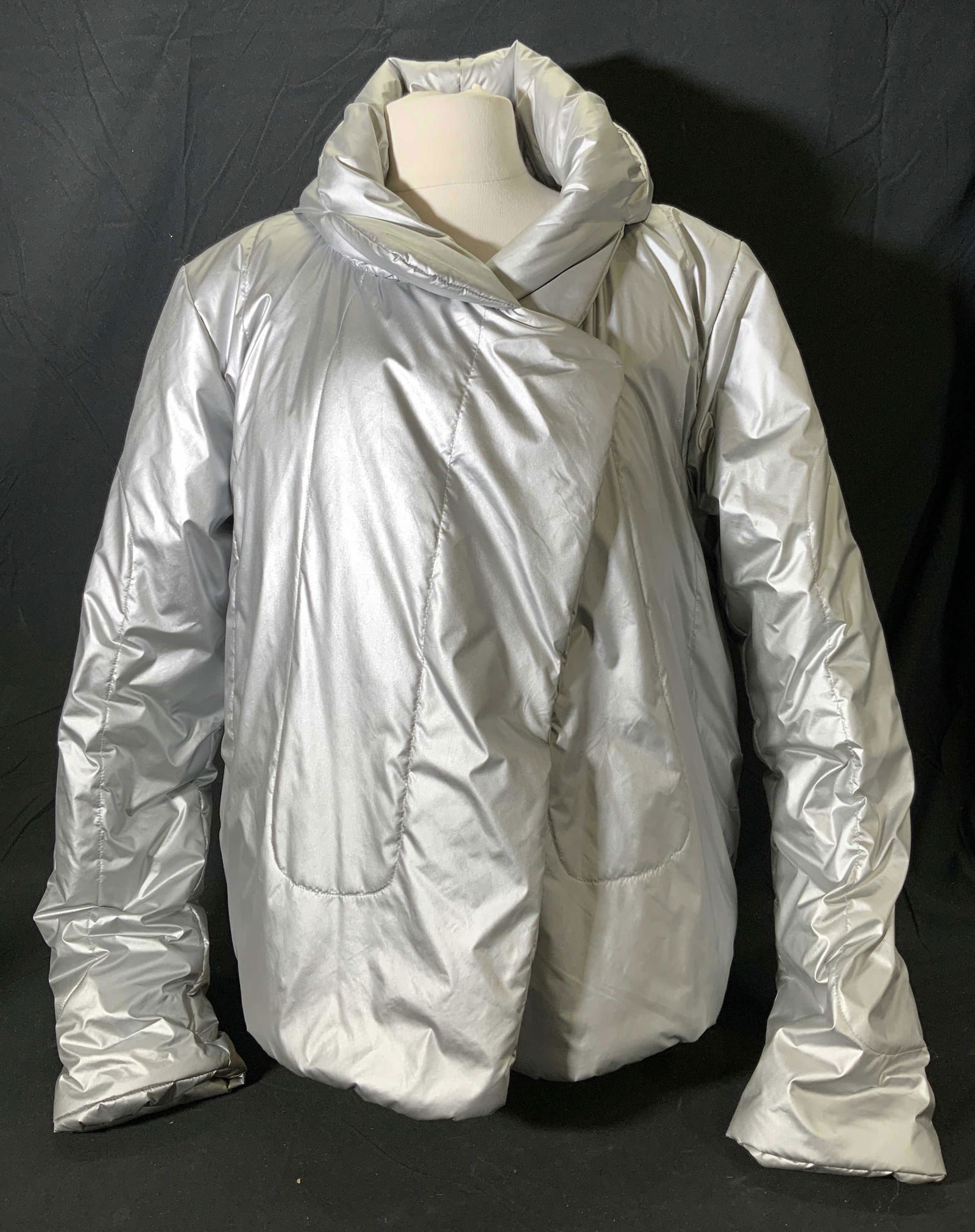 NORMA KAMALI Vtg Luxe Silver Puffer Coat (1 of 6)
