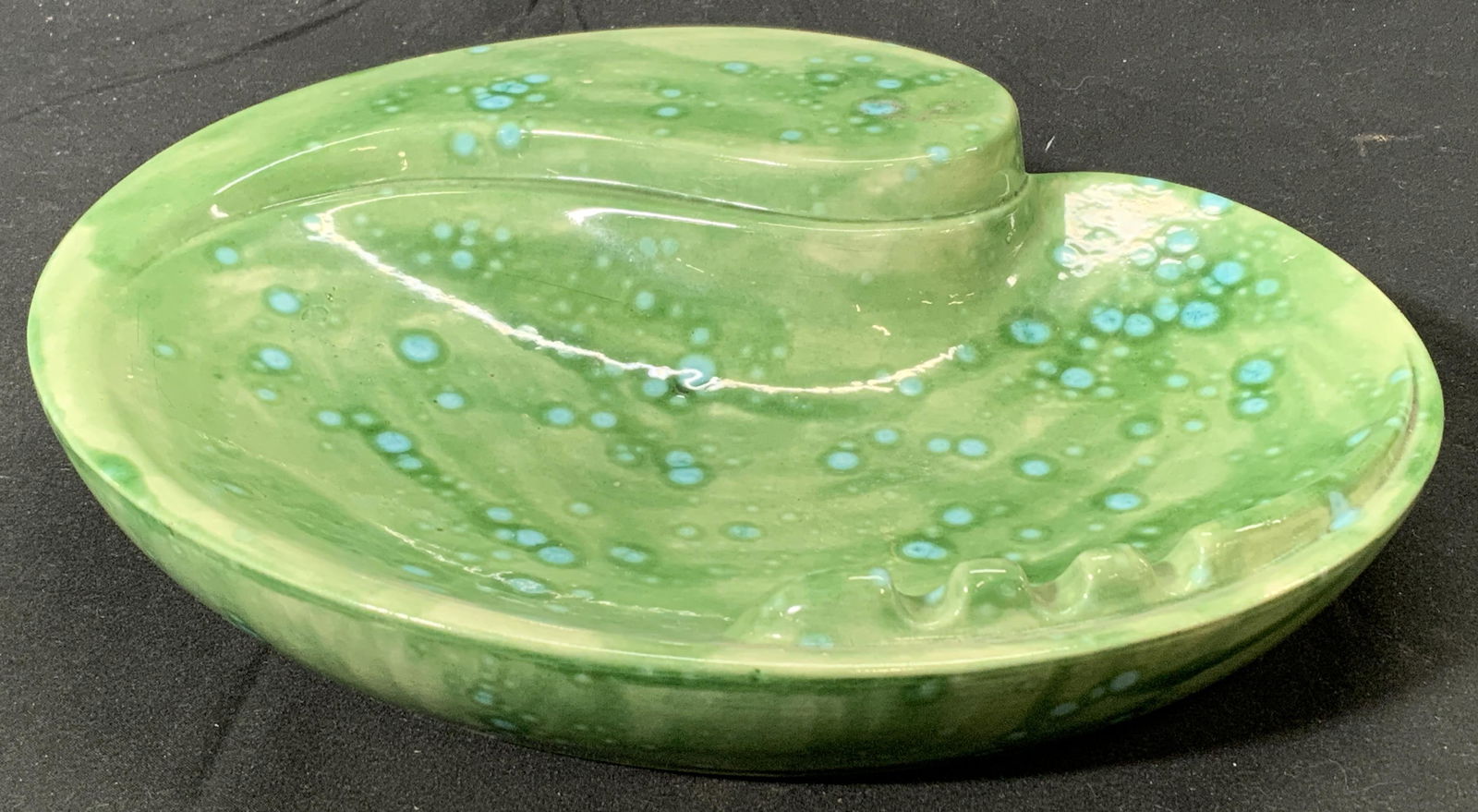 HOLLAND MOLD Vintage Funky Green Ashtray (1 of 4)