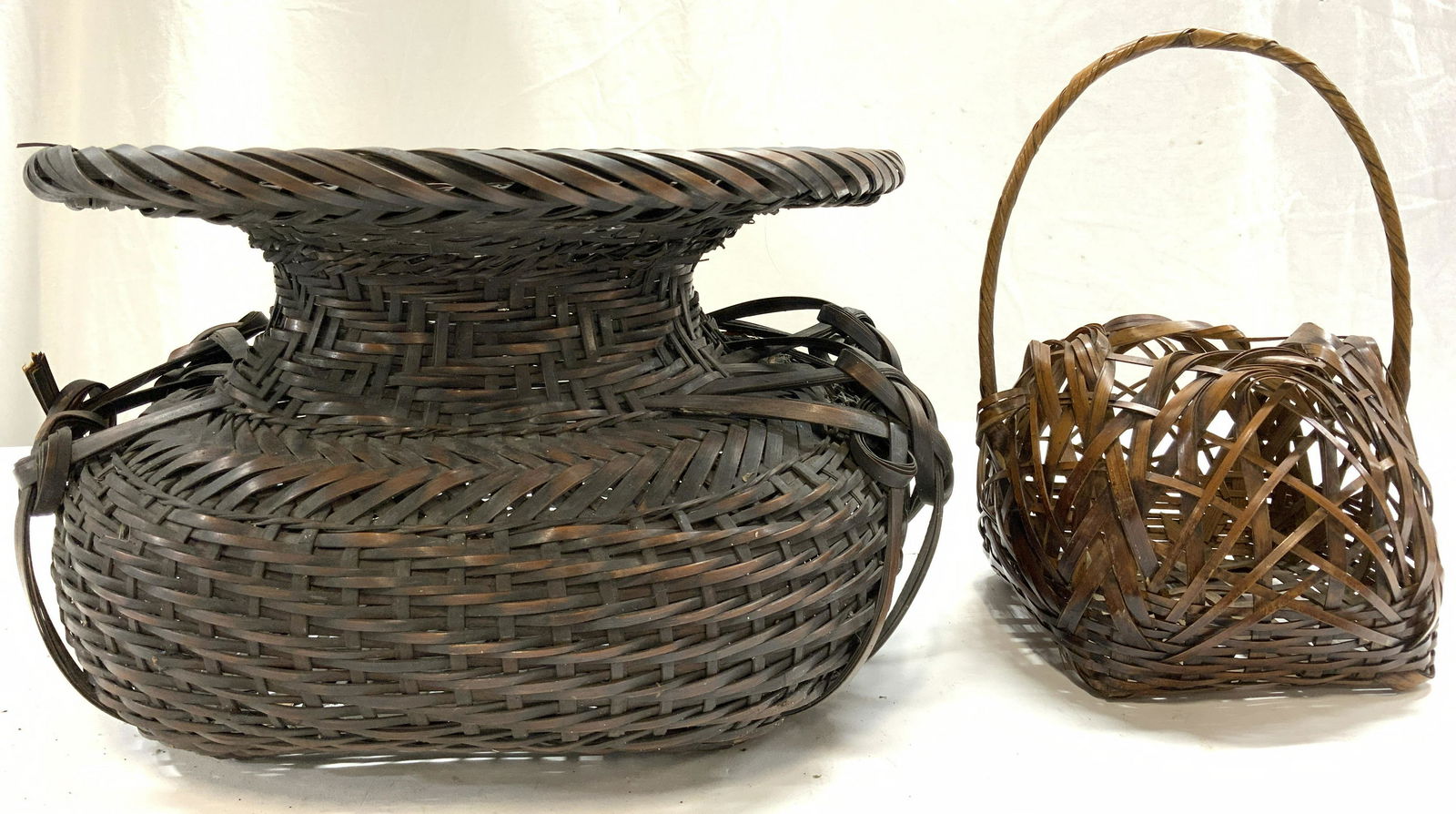 Lot 2 Woven Wicker Baskets In Brown (1 of 7)