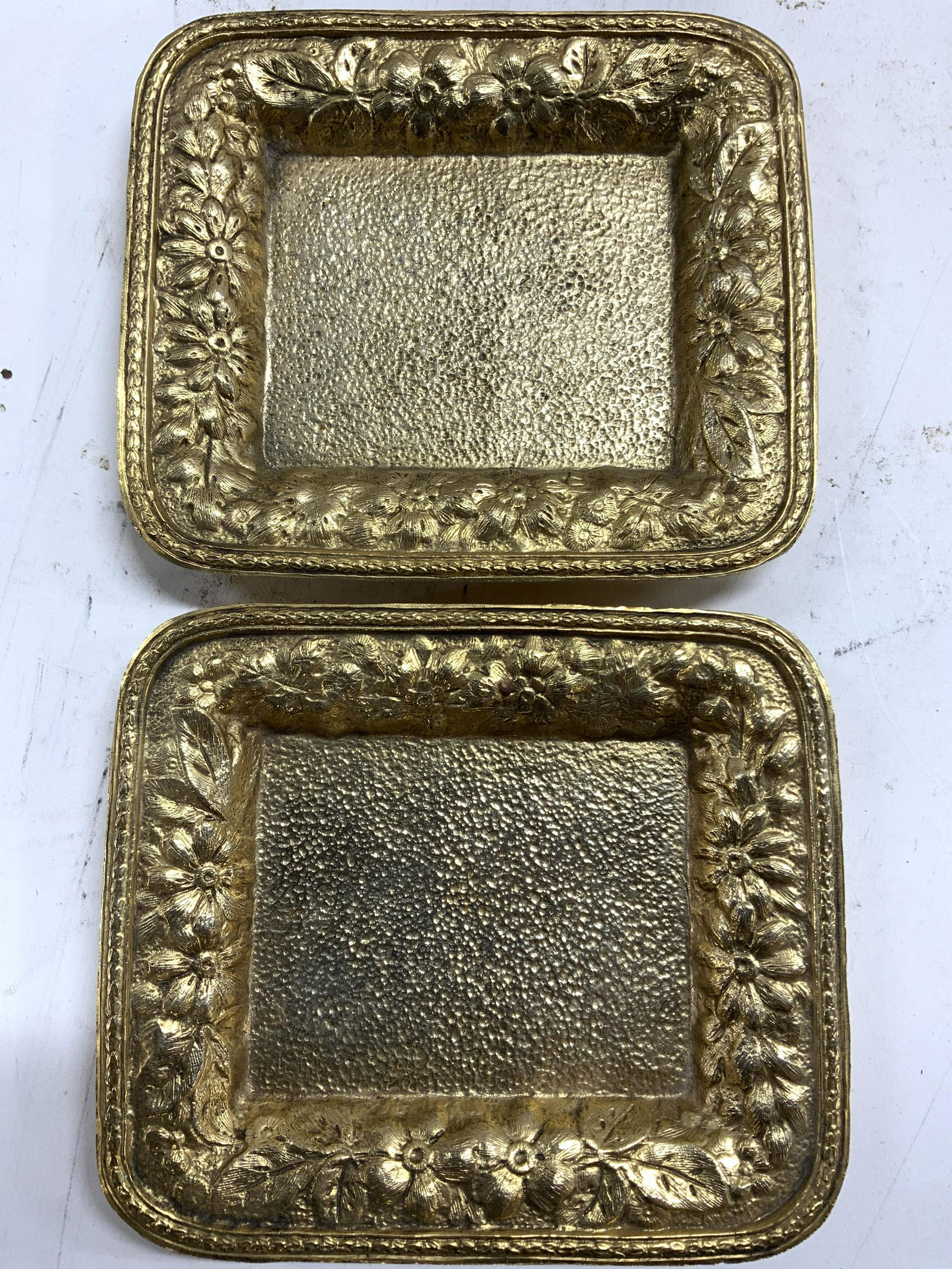 TAN Gilt Metal Trinket Dishes (1 of 7)