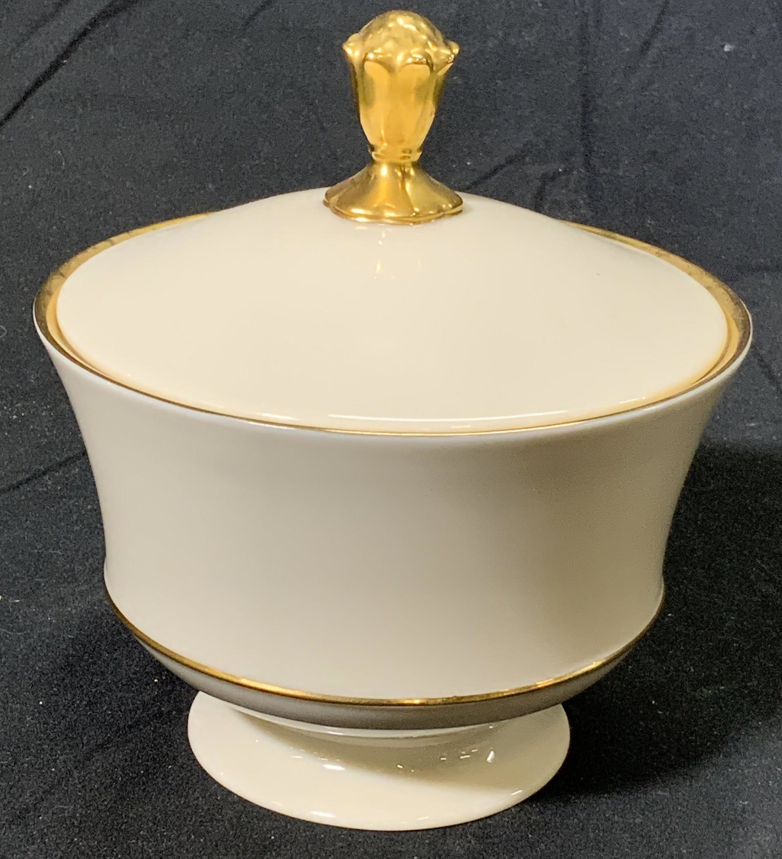 Vintage LENOX Lyric Porcelain Lidded Candy Bowl: Vintage Lenox Lyric collection lidded porcelain candy bowl with gilt detail. Trademarked Lenox to underside. Measures approx. 5.5 inches diameter and 5.5 inches tall. Some wear to surface consistent w