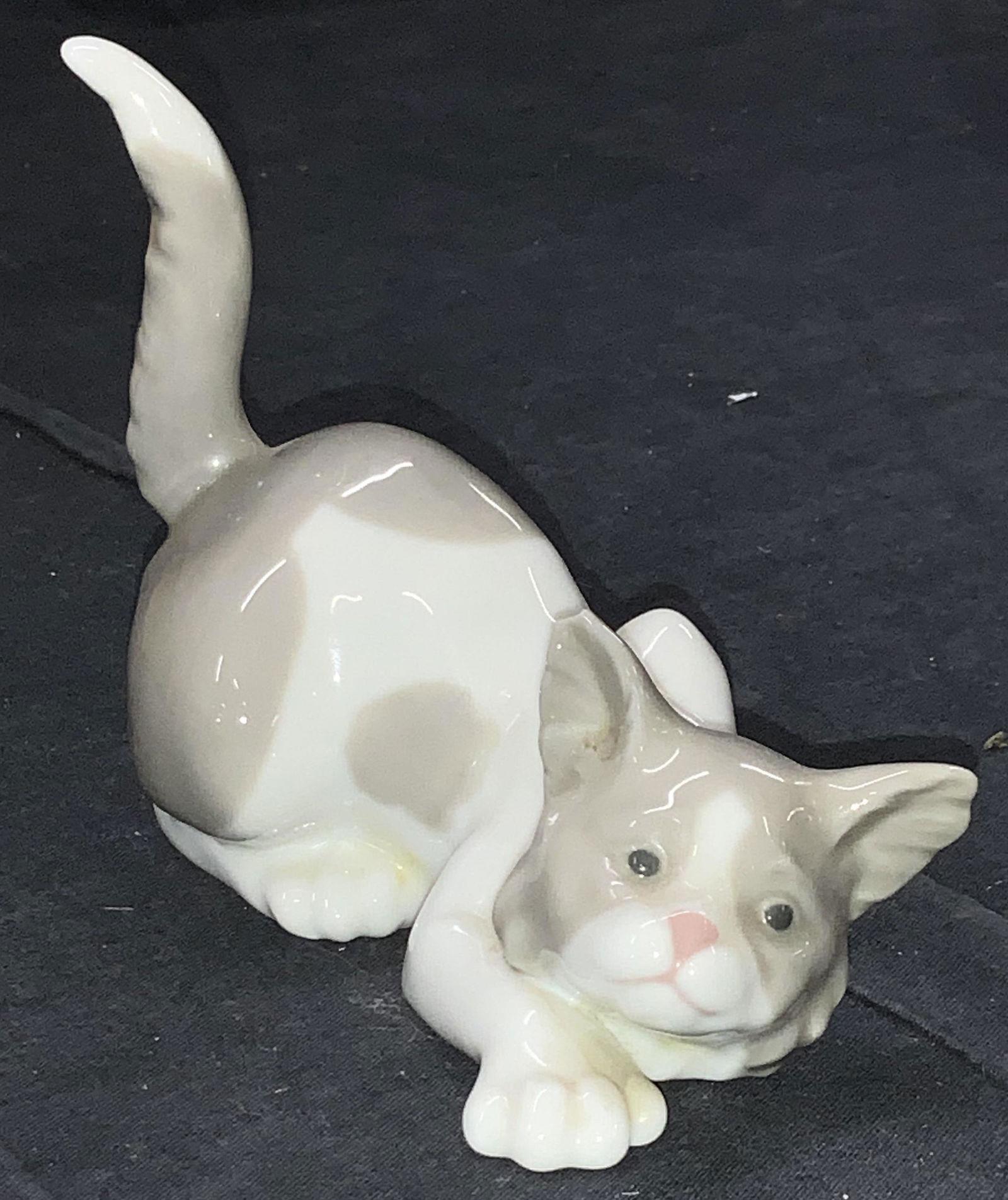 LLADRO DAISA Porc Sculpture Attentive Cat 5112 (1 of 5)