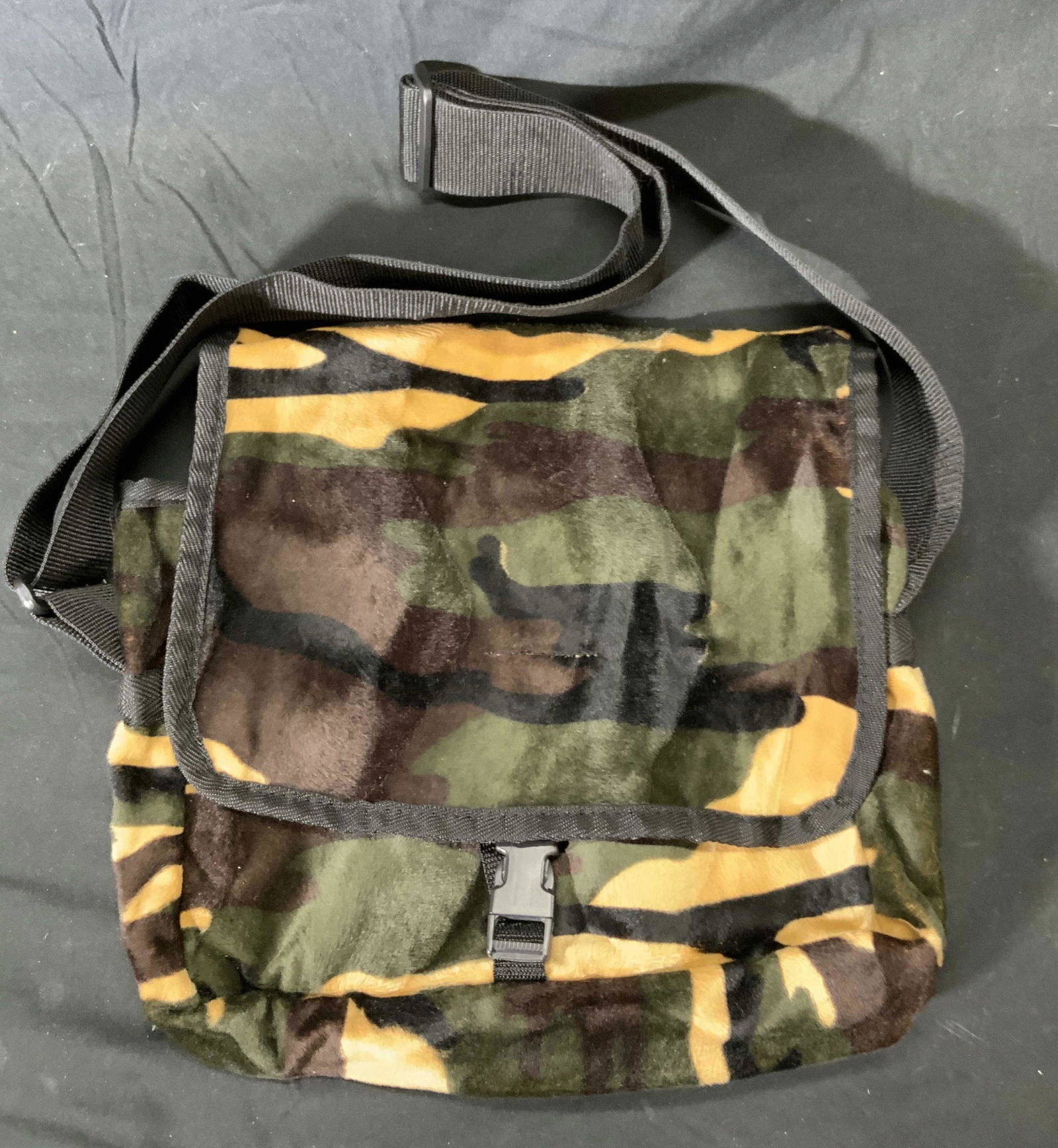 Vintage Camo Print Messenger Bag (1 of 4)