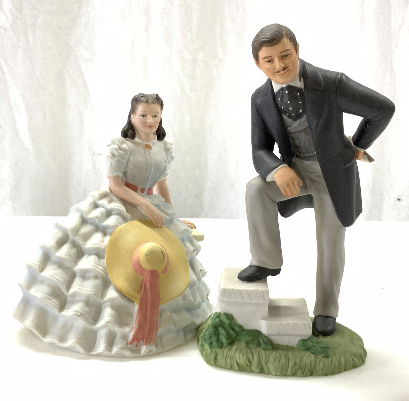 Grp 4 Porcelain Figurals, Rhett and Scarlett, GWTW (1 of 7)