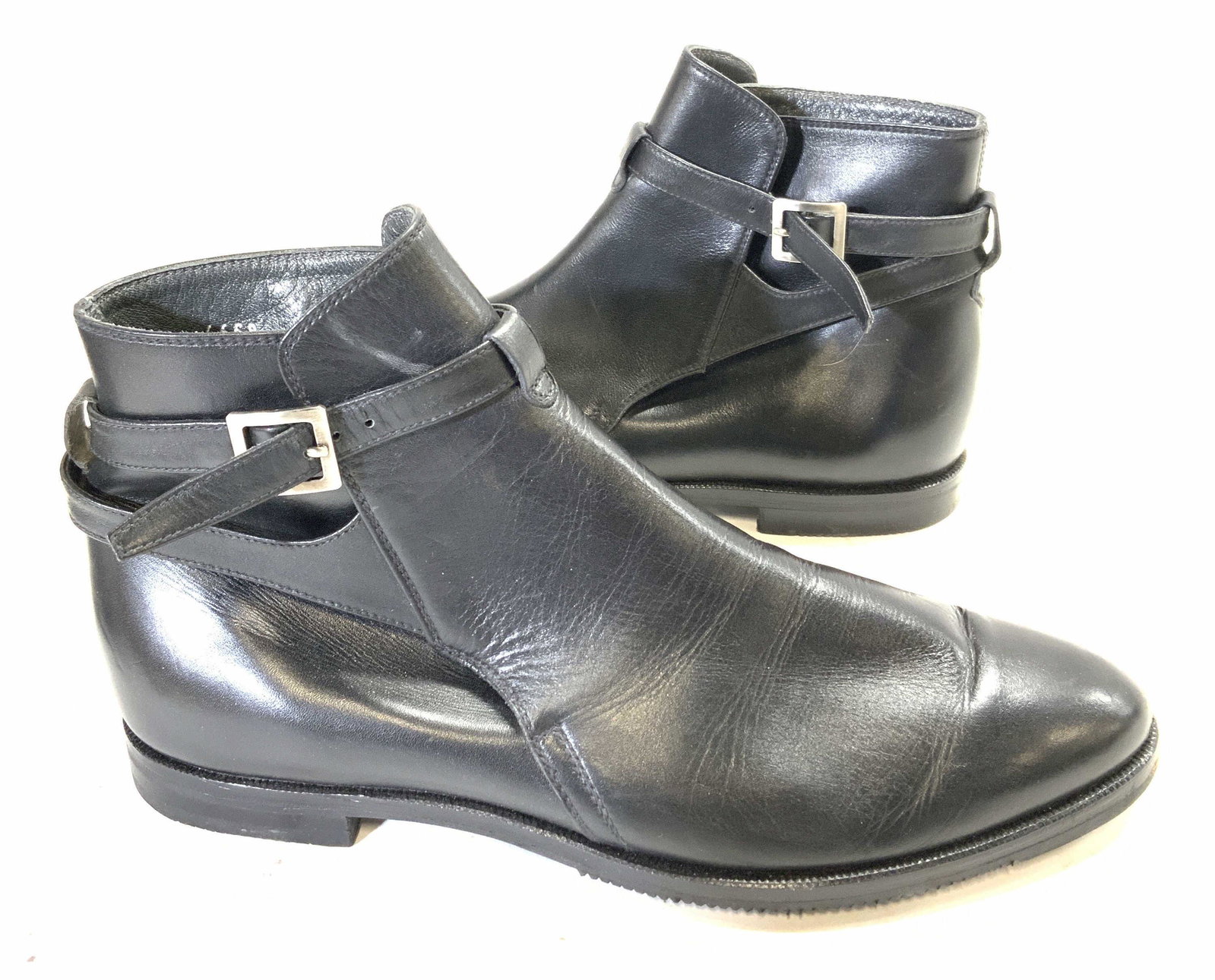 GRAVATI Black Leather Booties, Italy: GRAVATI black leather booties with ankle strap. Size 9. Wear consistent with use. GRAVATI, ladies boots, ladies ankle boots, ladies booties, ladies black shoes, ladies black leather shoes, ladies fash