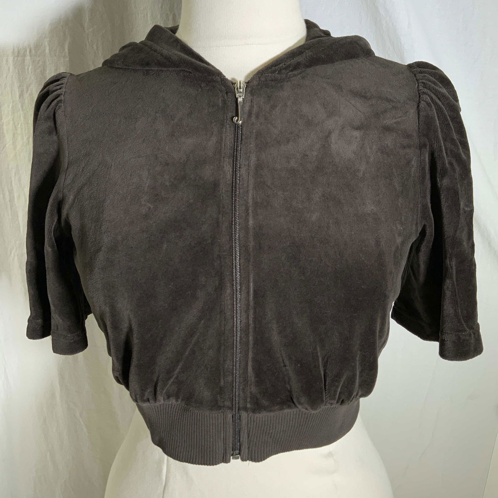 JUICY COUTURE Brown Velour Cropped Zip Up (1 of 4)