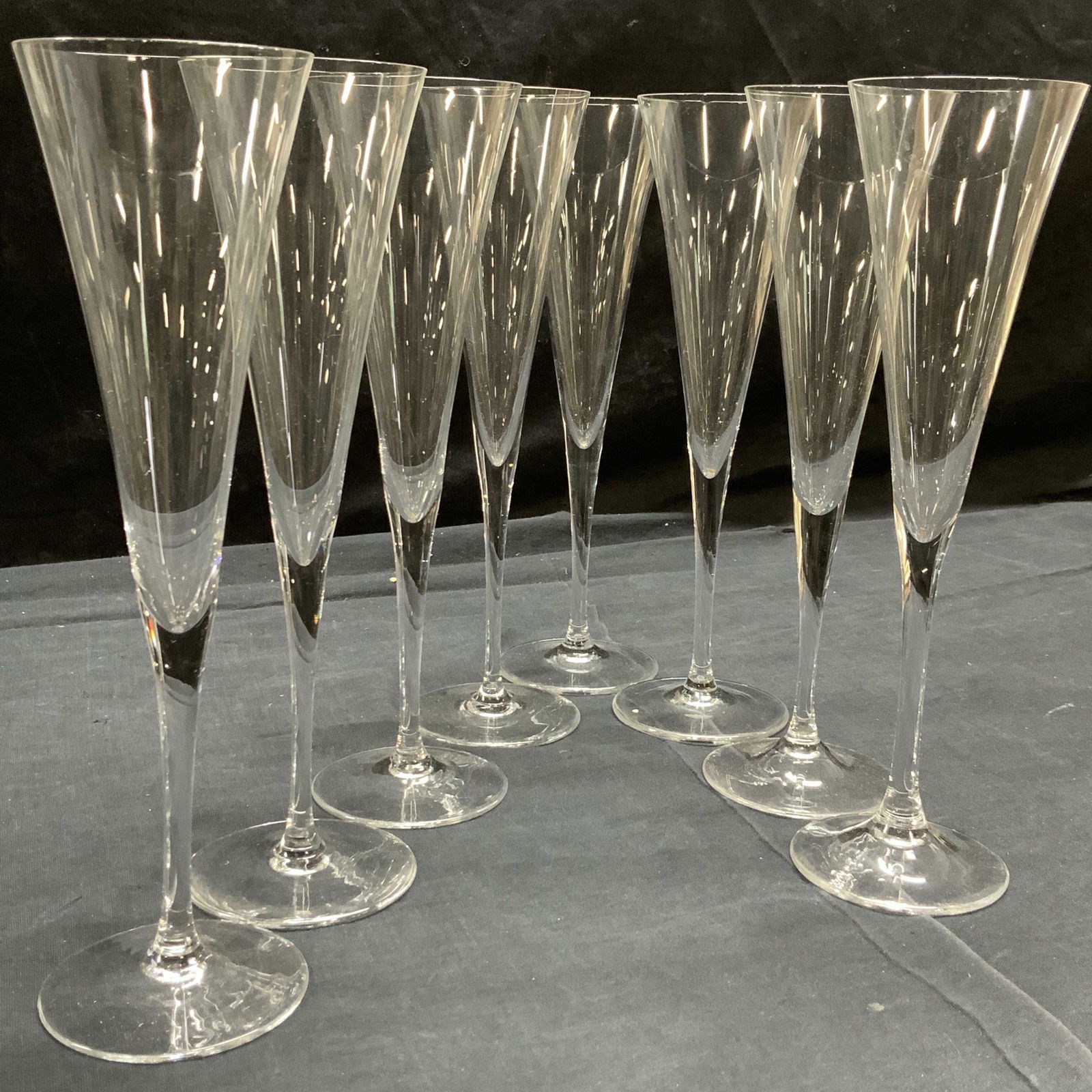Set 8 Trumpet Crystal Flutes (1 of 8)