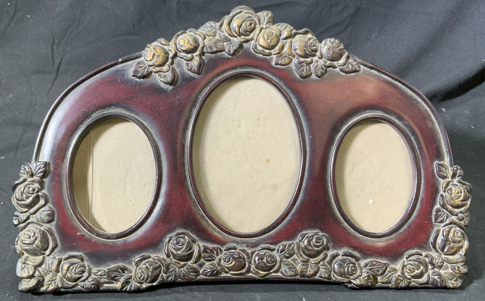 Vintage 3 Window Rose Motif Photo Frame (1 of 4)